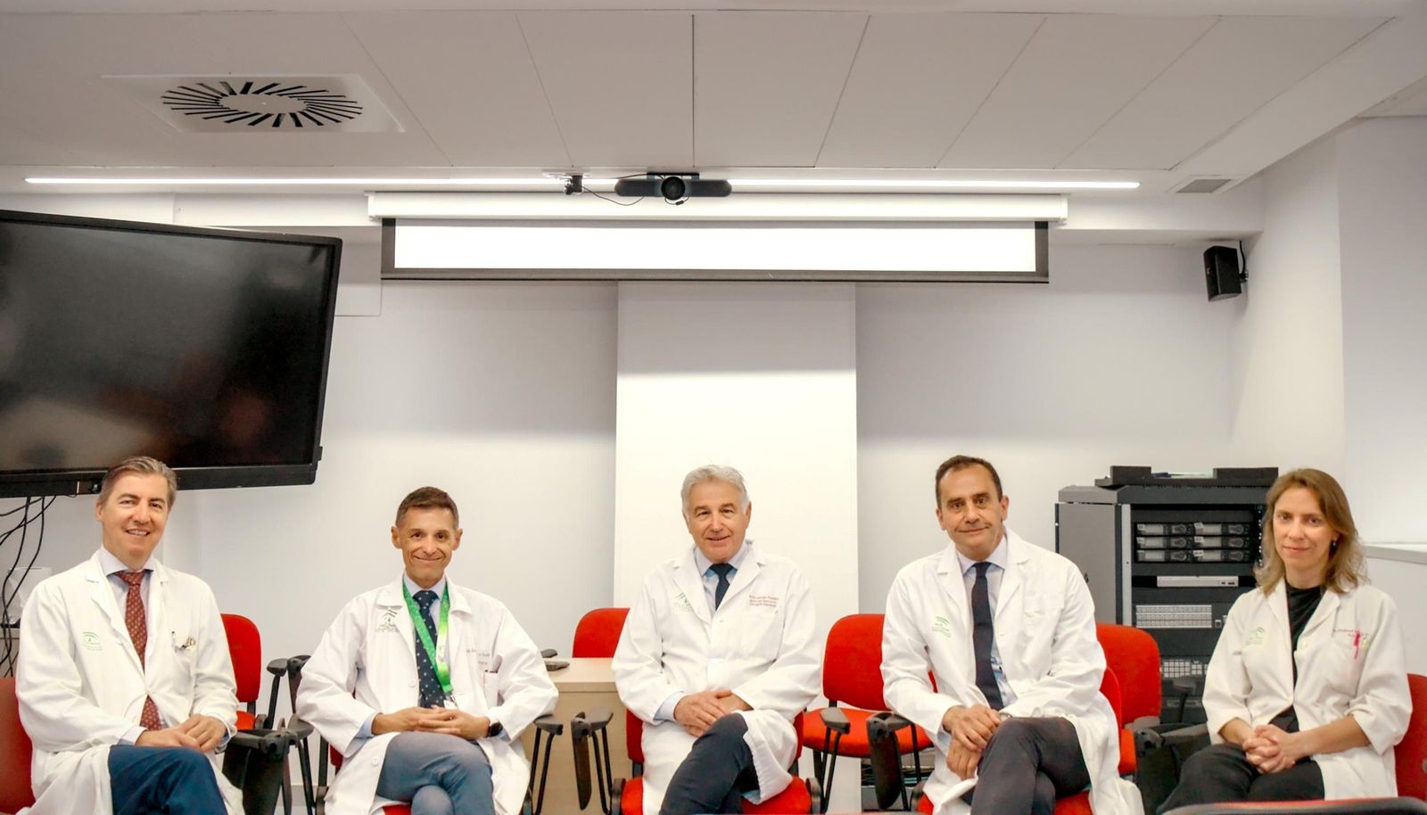 De izquierda a derecha, Miguel Ángel Gómez Bravo, Fernando de la Portilla, Javier Padillo, Salvador Morales Conde y Rosa Jiménez.