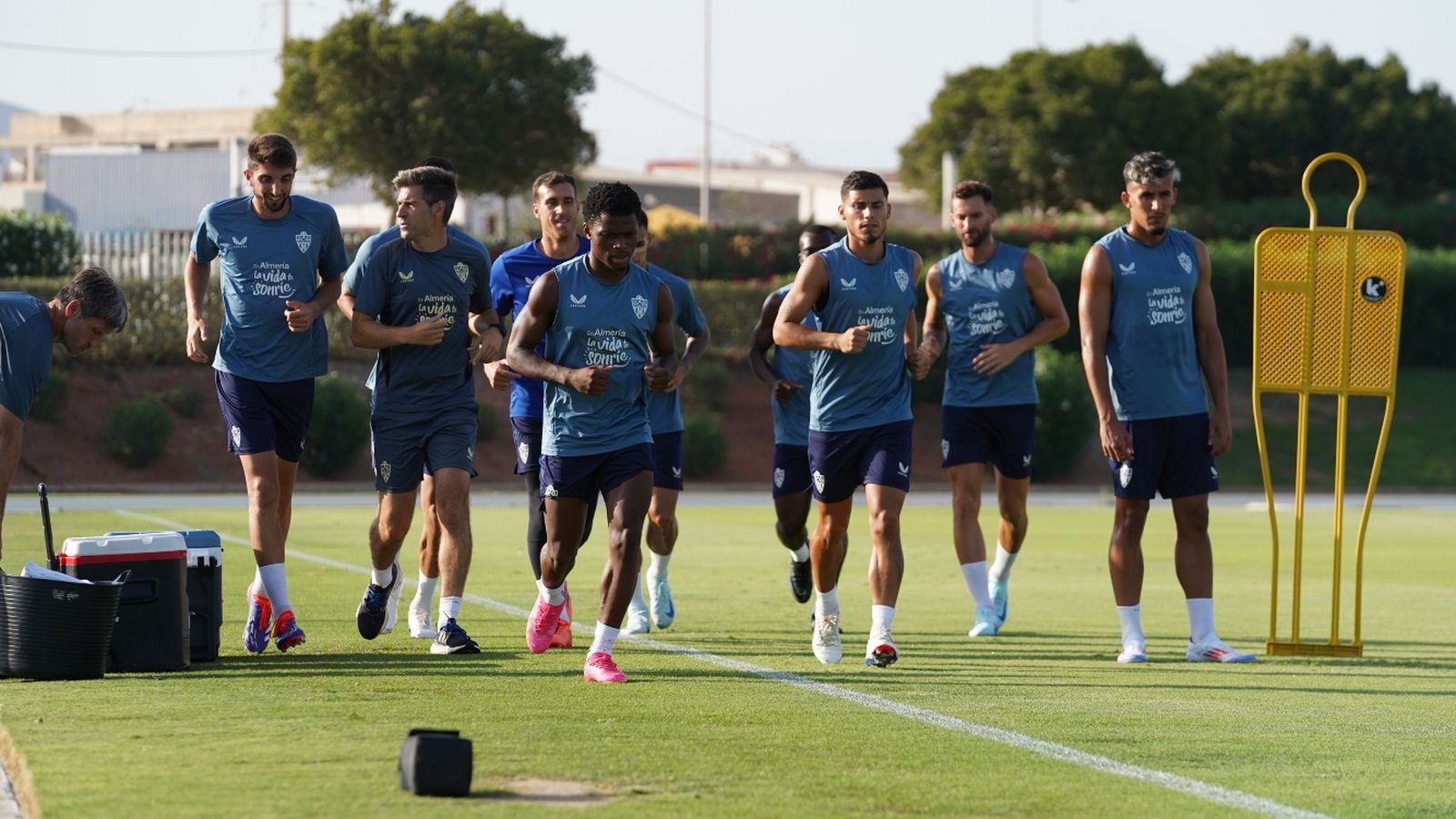 La plantilla rojiblanca se ejercita en el Anexo de los Juegos Mediterráneos.