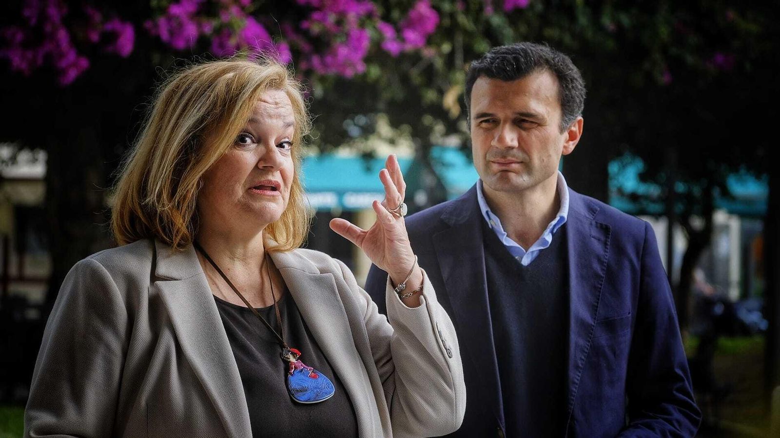 De Alba, junto a Bruno García, en la puesta de largo de su candidatura. De Alba, junto a Bruno García, en la puesta de largo de su candidatura.