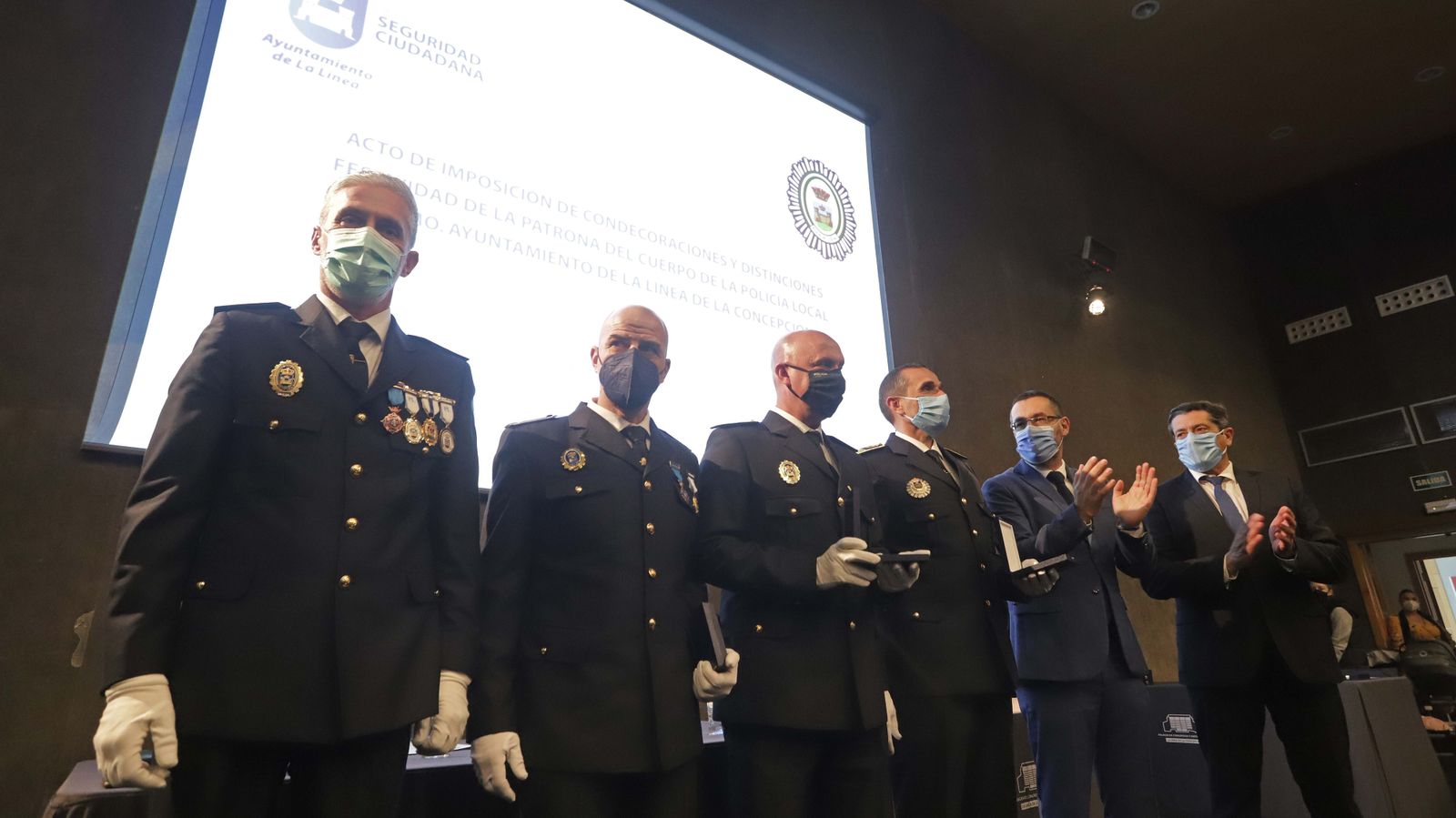 Fotos de la entrega de condecoraciones y reconocimientos de la Policía Local de La Línea