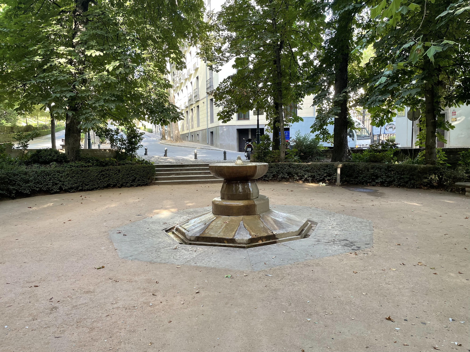Última fuente antes de llegar a la puerta de la Alhambra