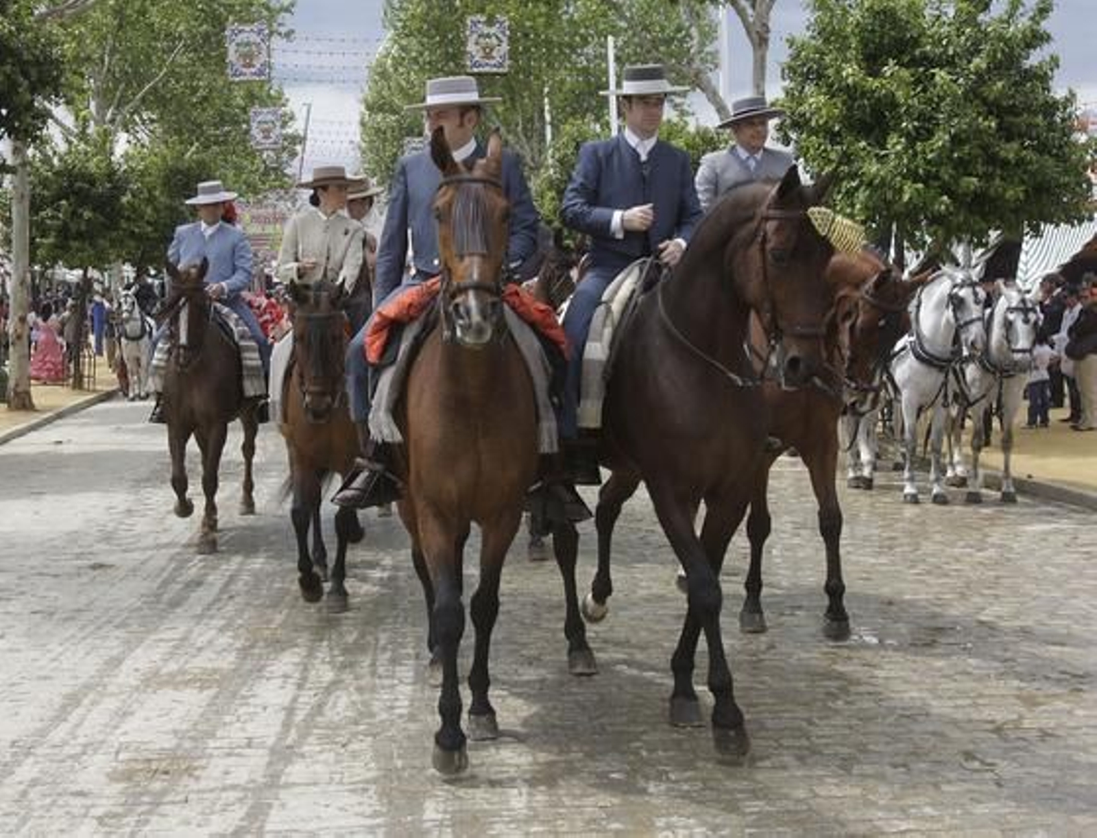 La lluvia no impidió la fiesta el Miércoles de Feria.

Foto: José Ángel García
