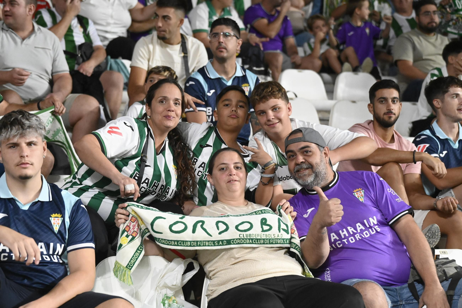 Las mejores fotos del ambiente en El Arcángel para el Córdoba CF - Racing de Santander