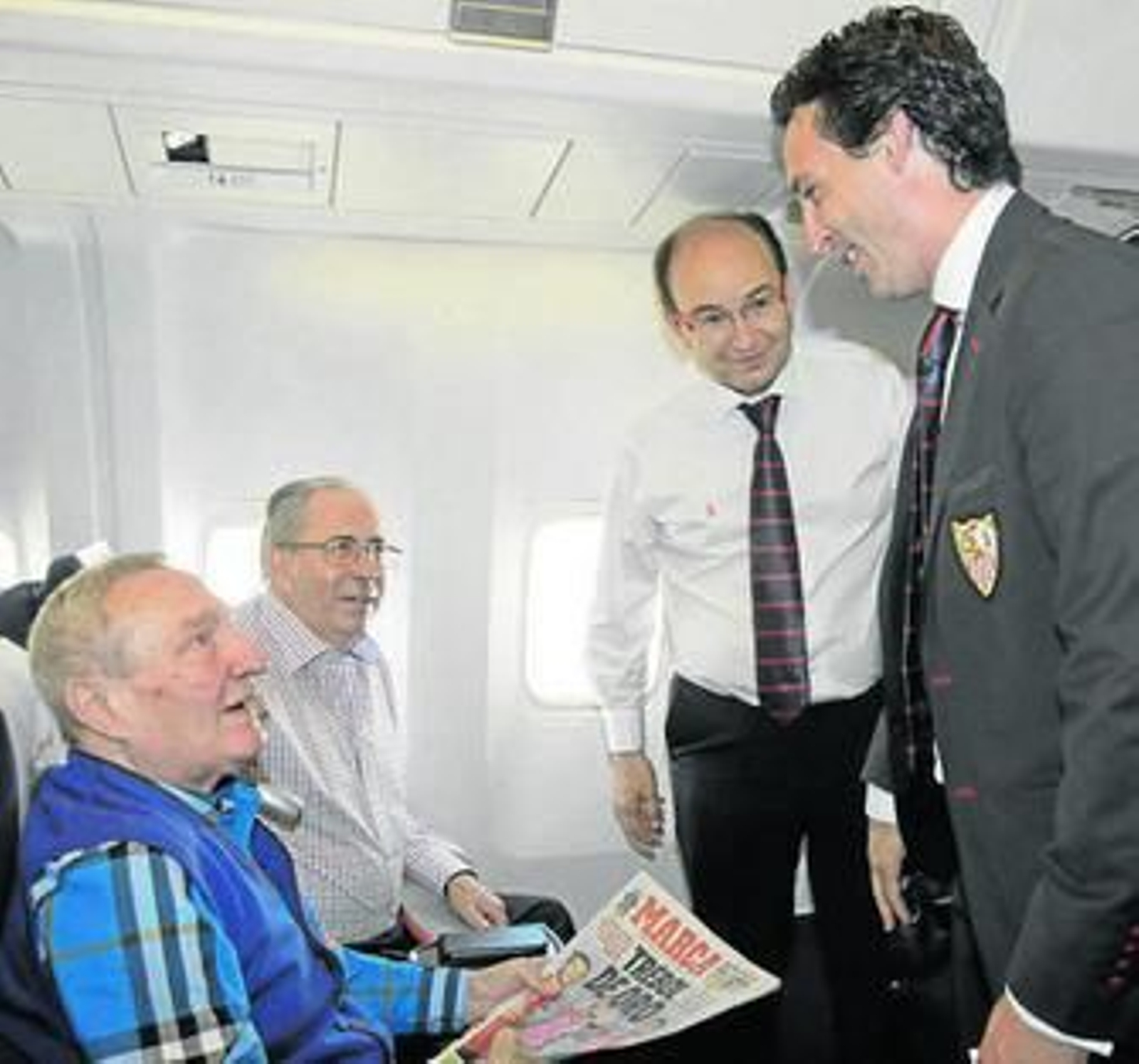 Roberto Alés, con Emery y Castro durante el viaje a Turín.
