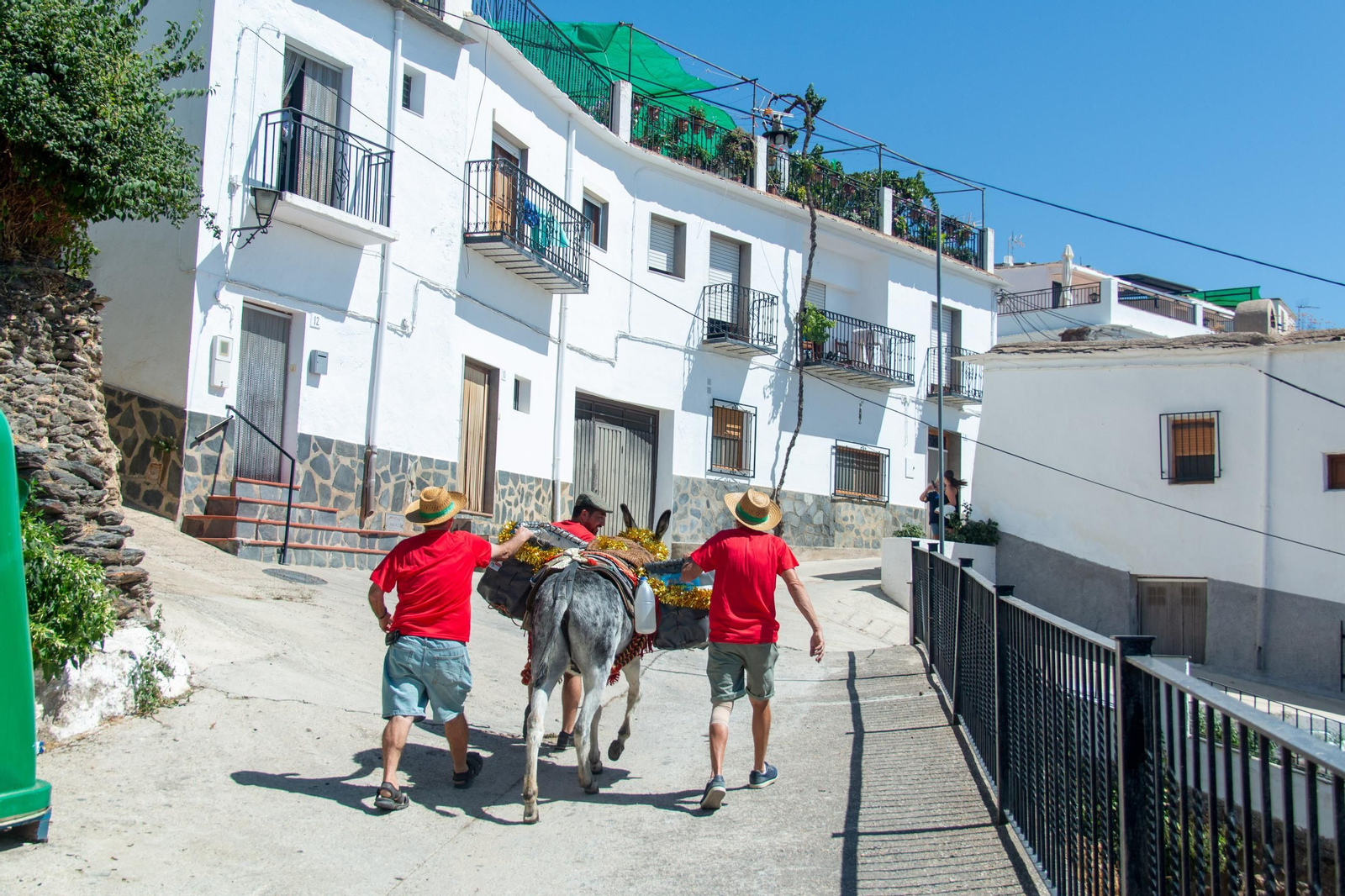 Bérchules da la bienvenida al 2025 y medio, en imágenes