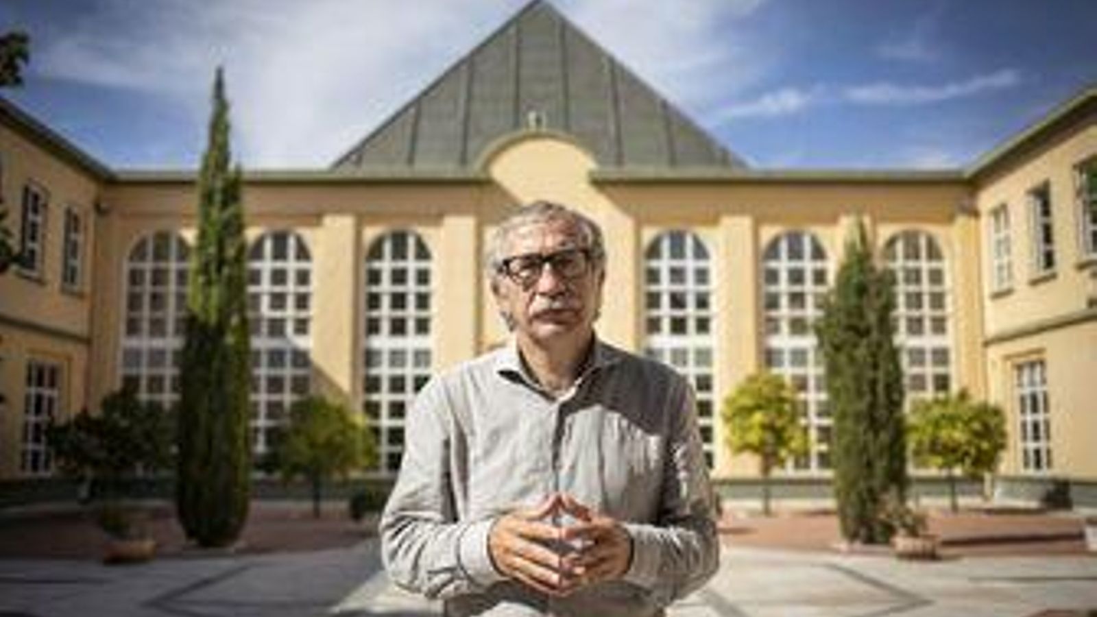 March, con la EASP al fondo.