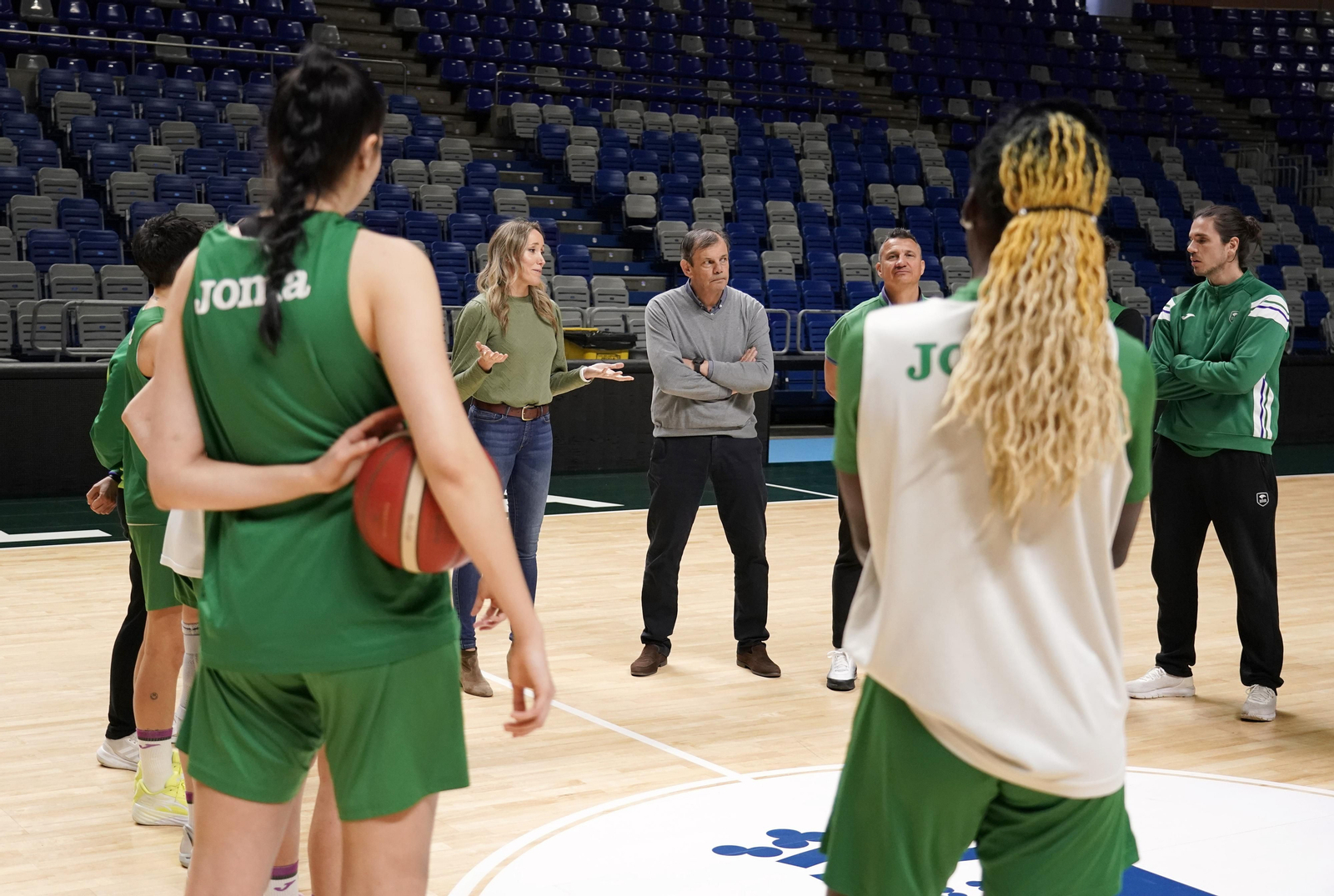 El Unicaja Femenino se prepara en el Carpena El Unicaja Femenino se prepara en el Carpena