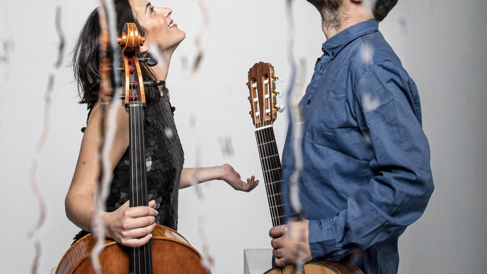 Otra foto promocional para Agua.
