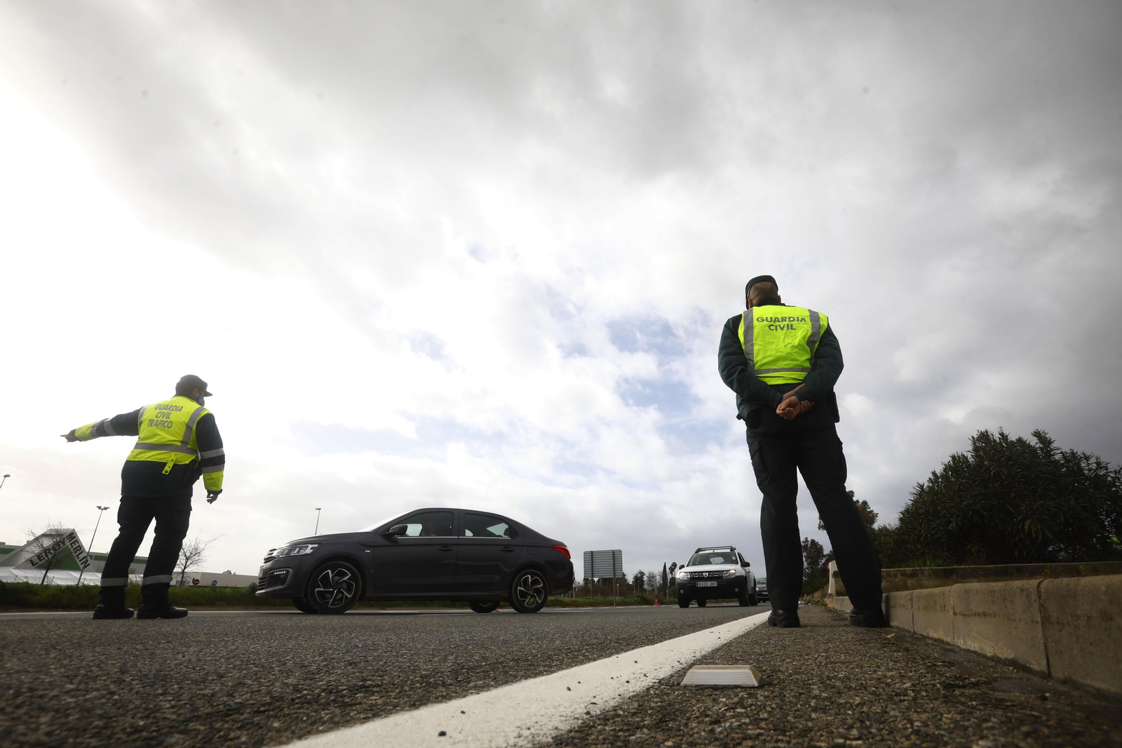 Control policial a la salida de Córdoba capital.