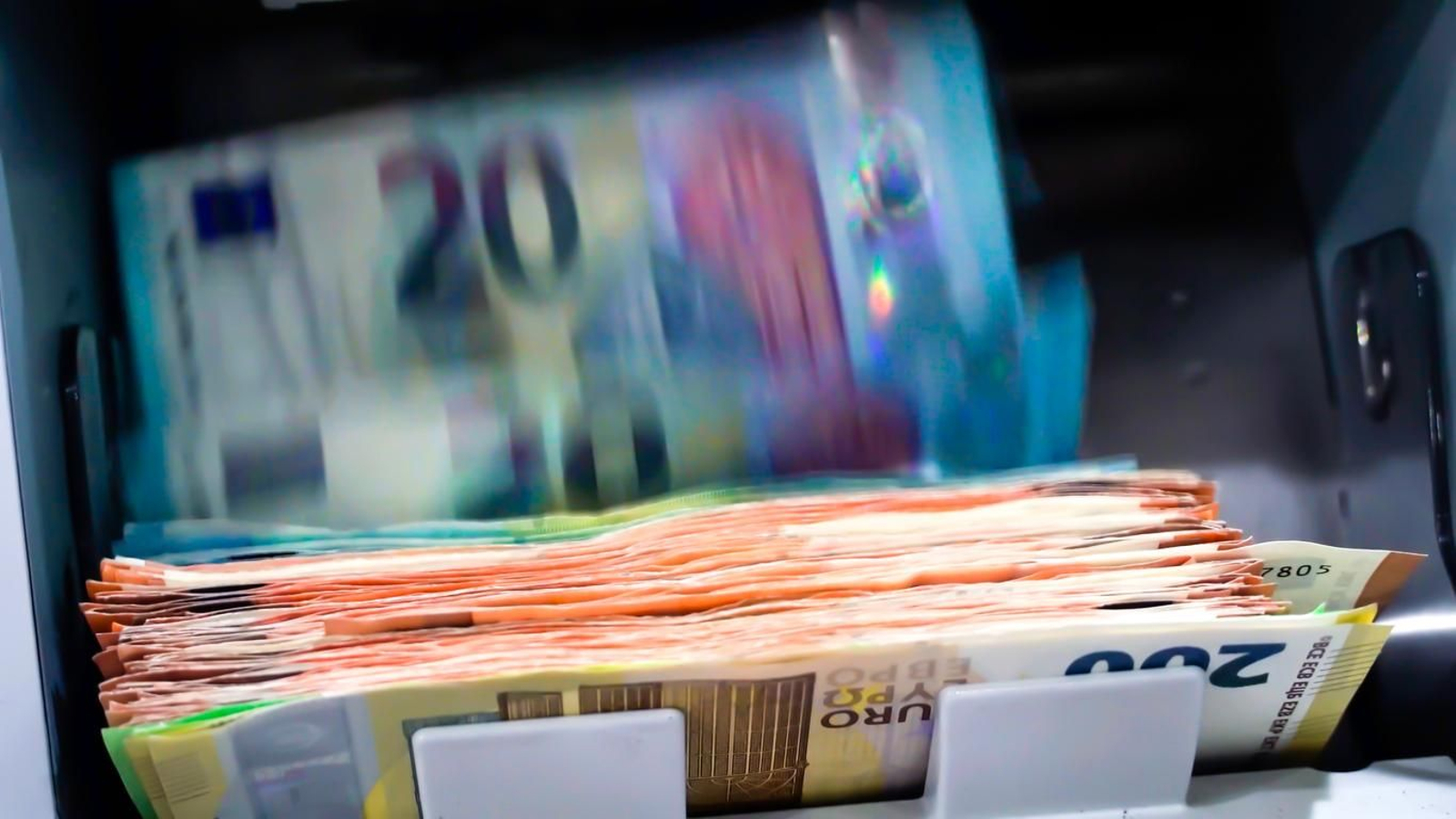 DInero en efectivo