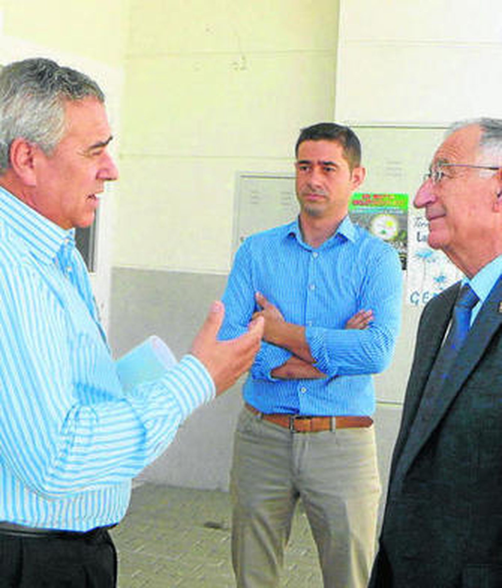 Guijarro conversa con Amat durante la visita institucional en septiembre.