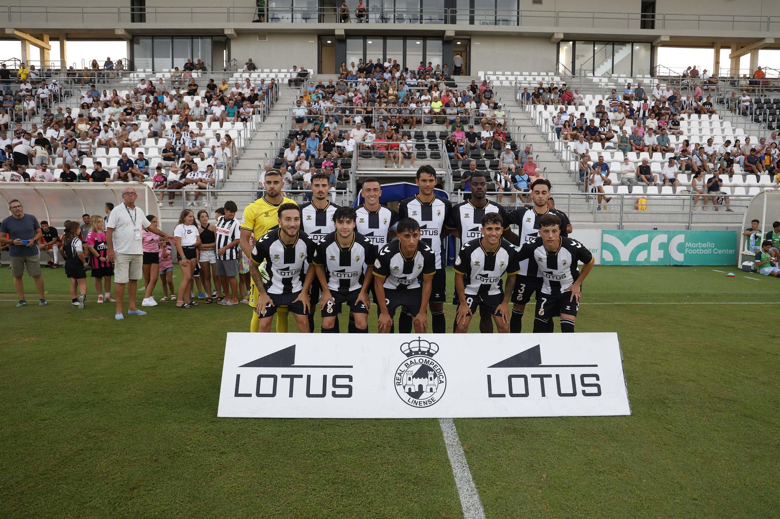 Las imágenes del partido amistoso entre la Balona y el Torremolinos