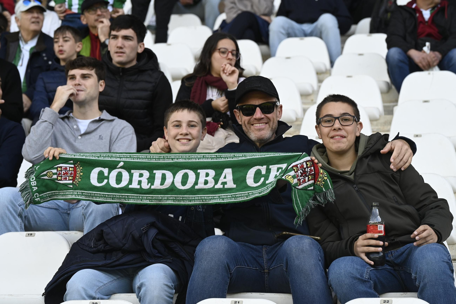 Las mejores fotos del ambiente en El Arcángel para el Córdoba CF - Eibar