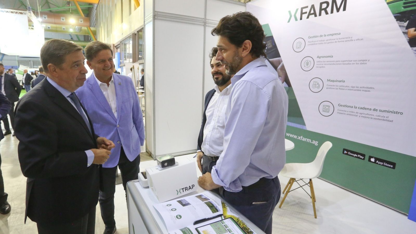 Luis Planas, ministro de Agricultura, Pesca y Alimentación, en su visita al V Startup Europe Smart Agrifood Summit.