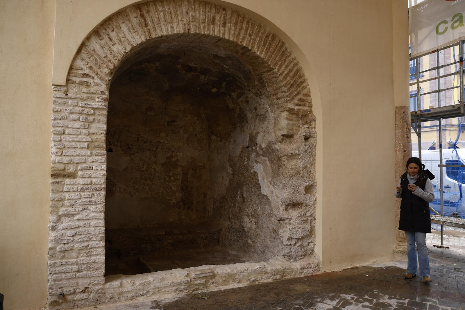 Así luce el Arco de la Macarena tras su restauración, todas las imágenes