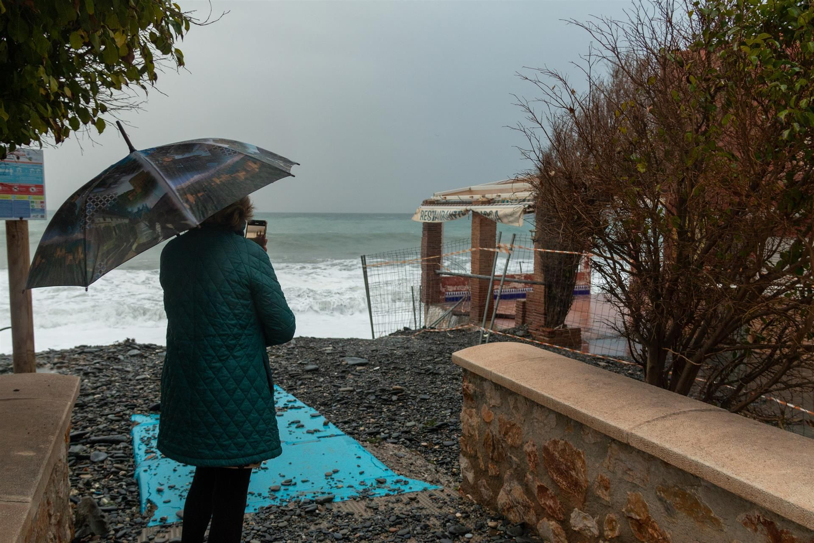 Los destrozos del temporal en la Costa de Granada, en imágenes