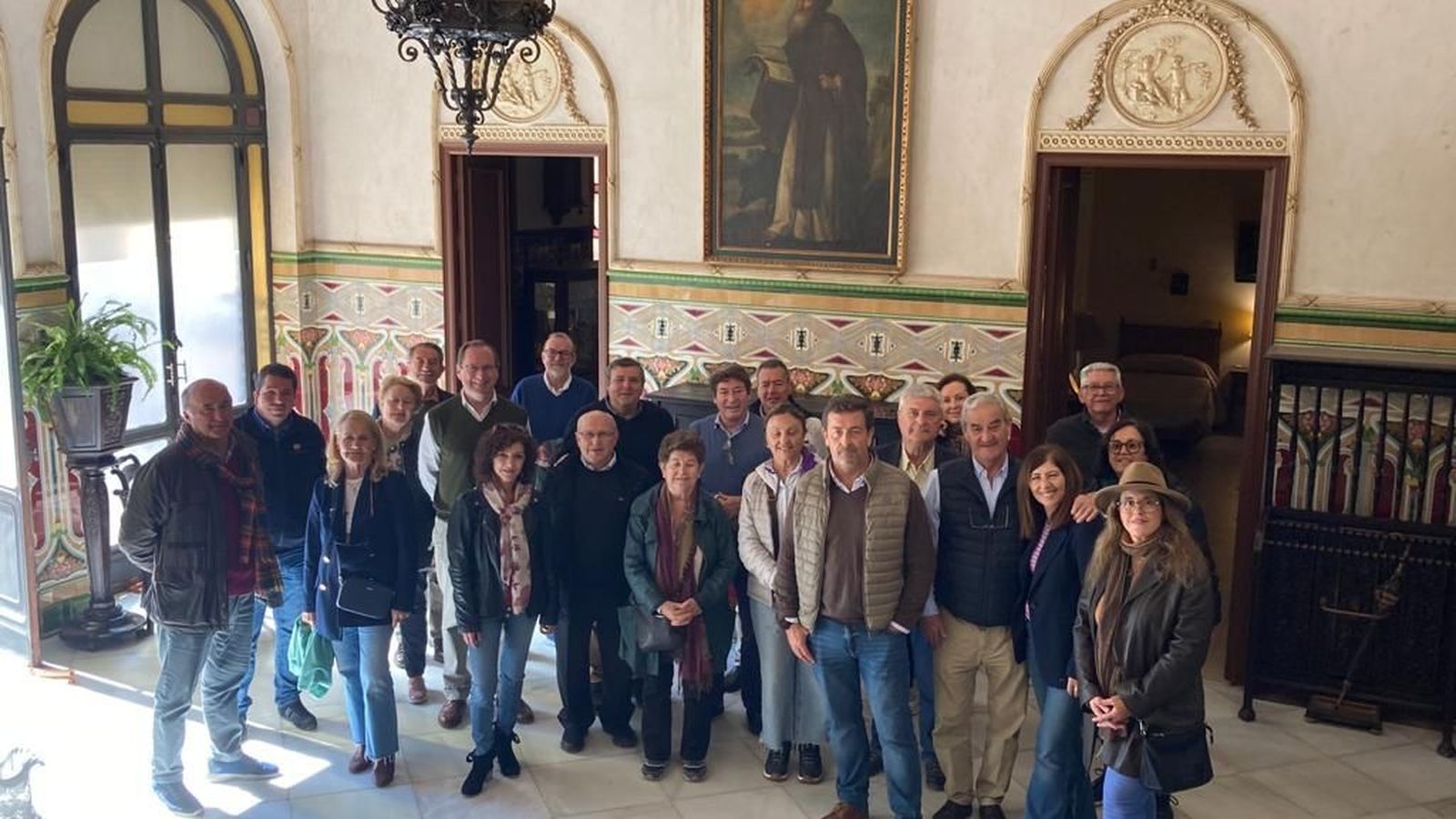 Participantes en la visita a Dolmen del Soto.