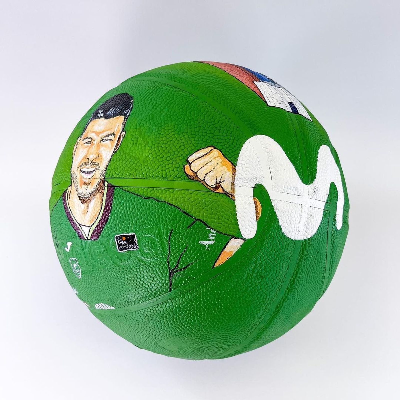 Un balón espectacular: las caras de Alberto, Jaime, Barreiro y Brizuela con el Carpena