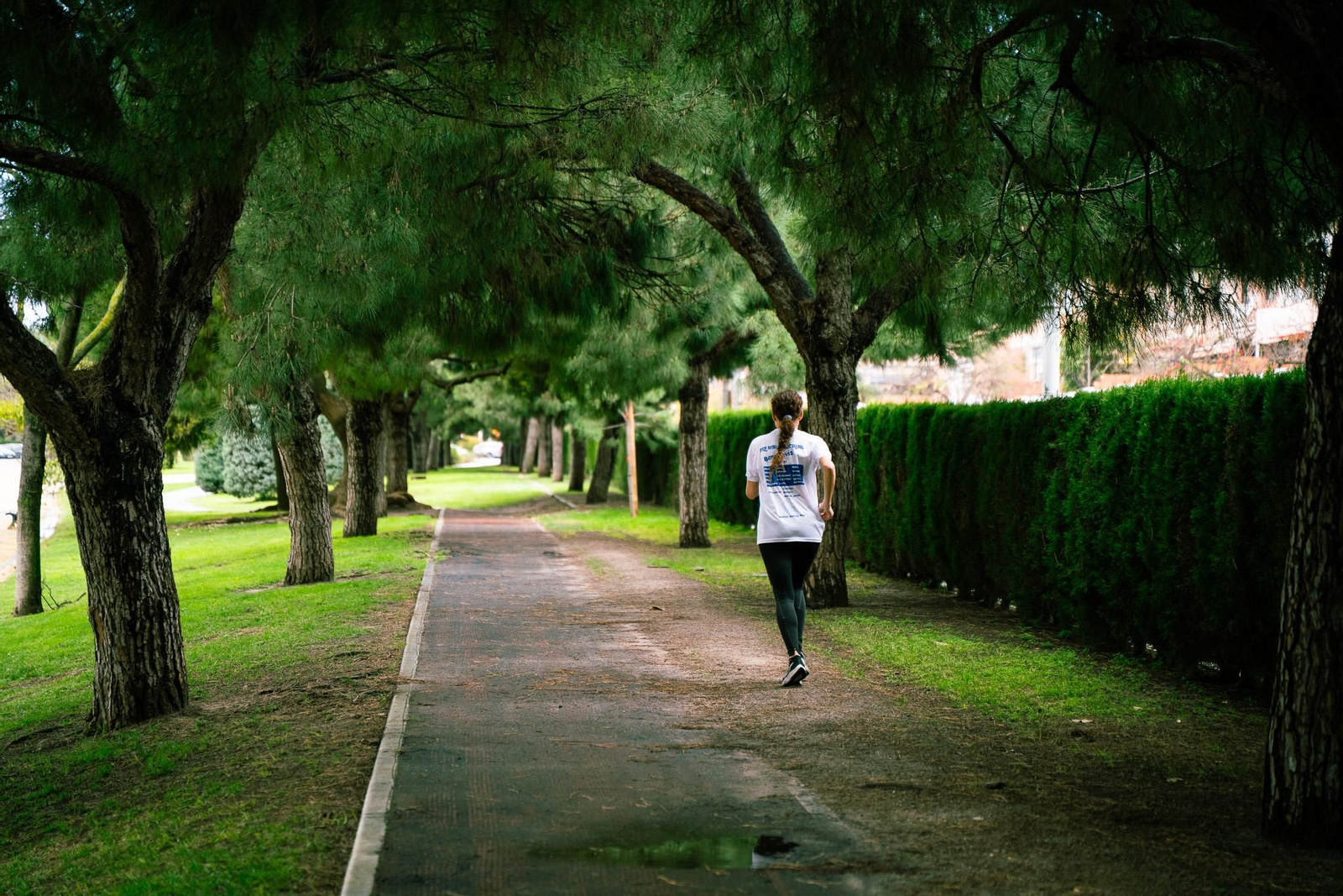 Imágenes del viernes 4 de abril en Huelva