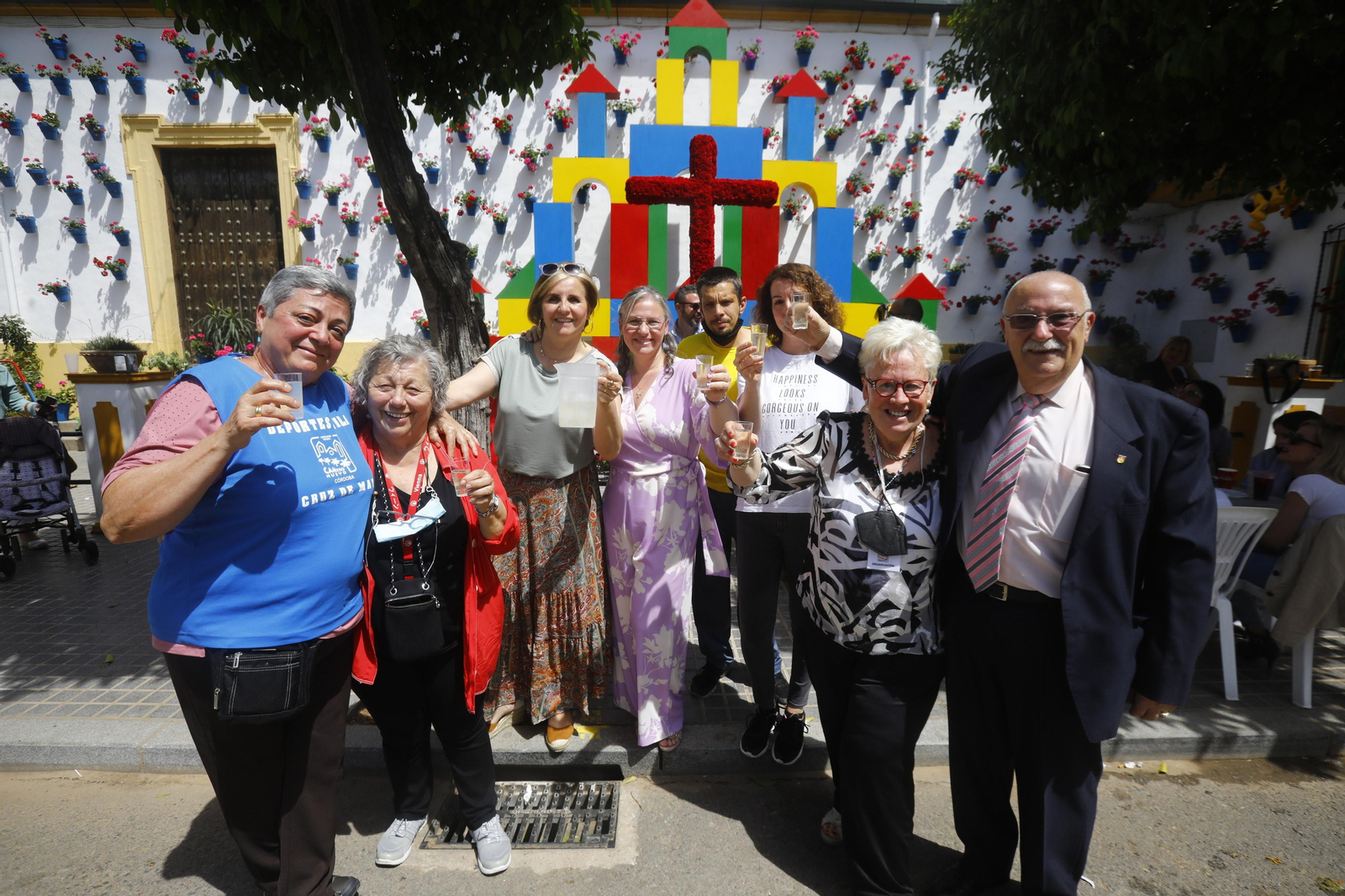 La cruz de la Asociación Vecinal Cañero Nuevo, primer premio en la categoría Moderna.