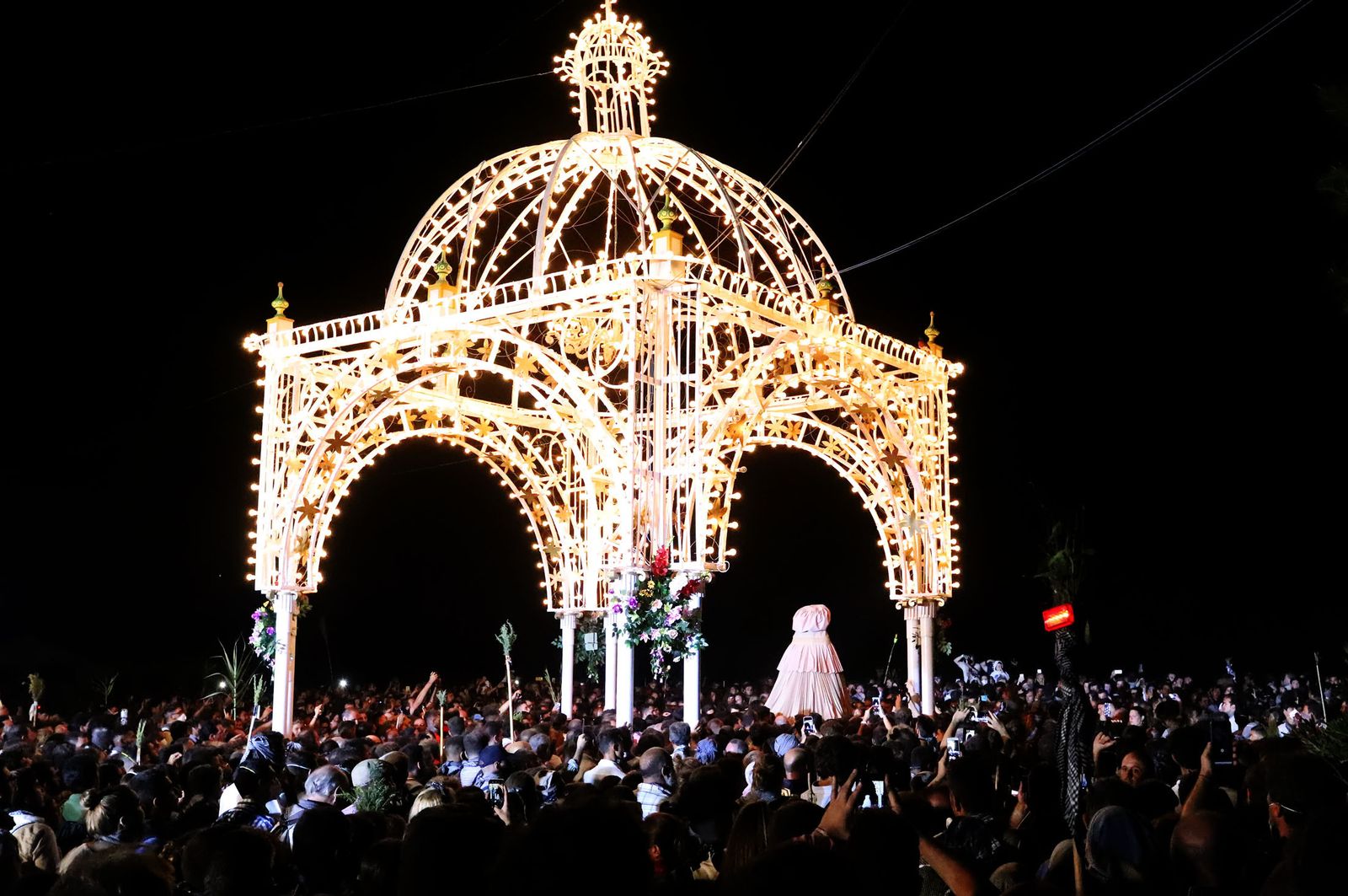 Recuerda las imágenes de la Venida de la Virgen del Rocío a Almonte en 2019