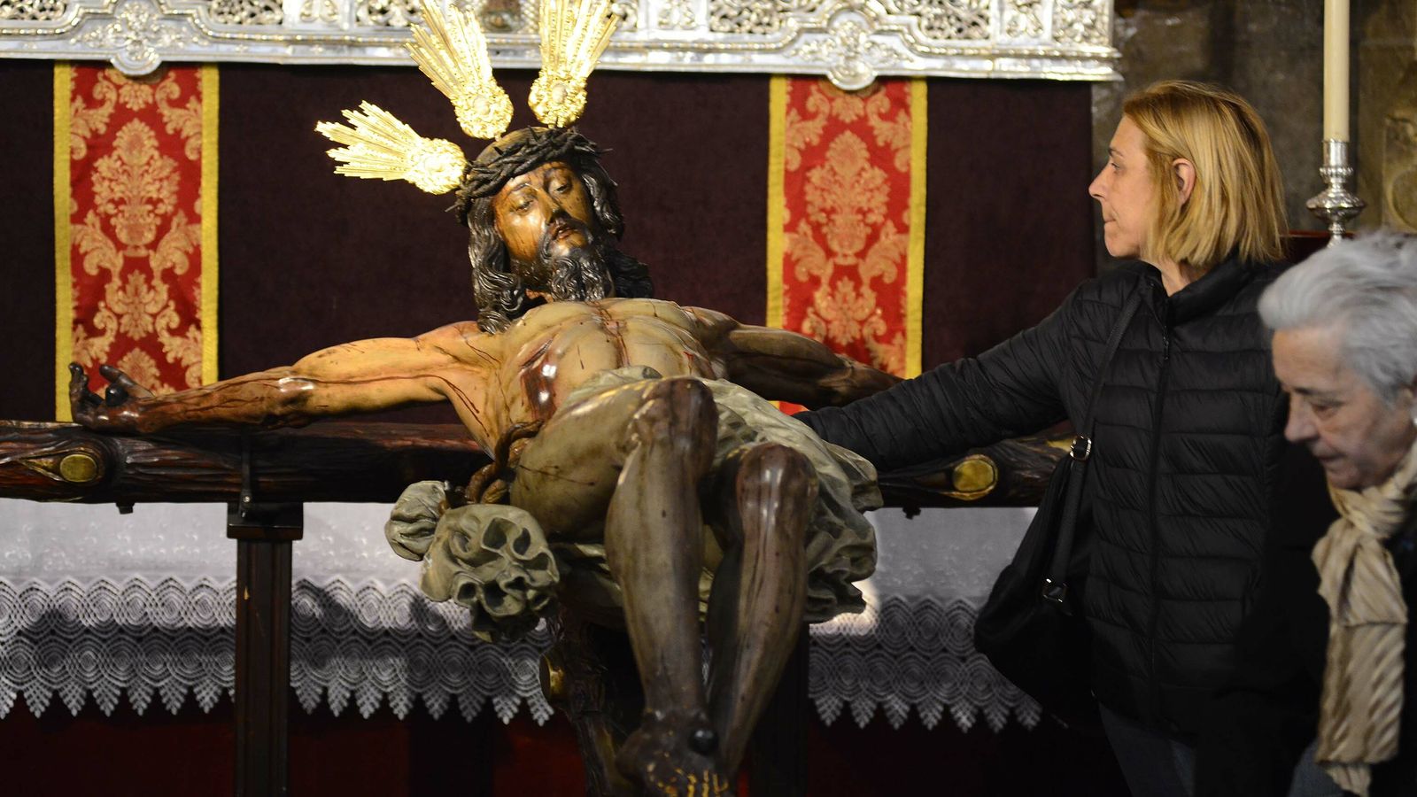 Besapié al Cristo de la Misericordia