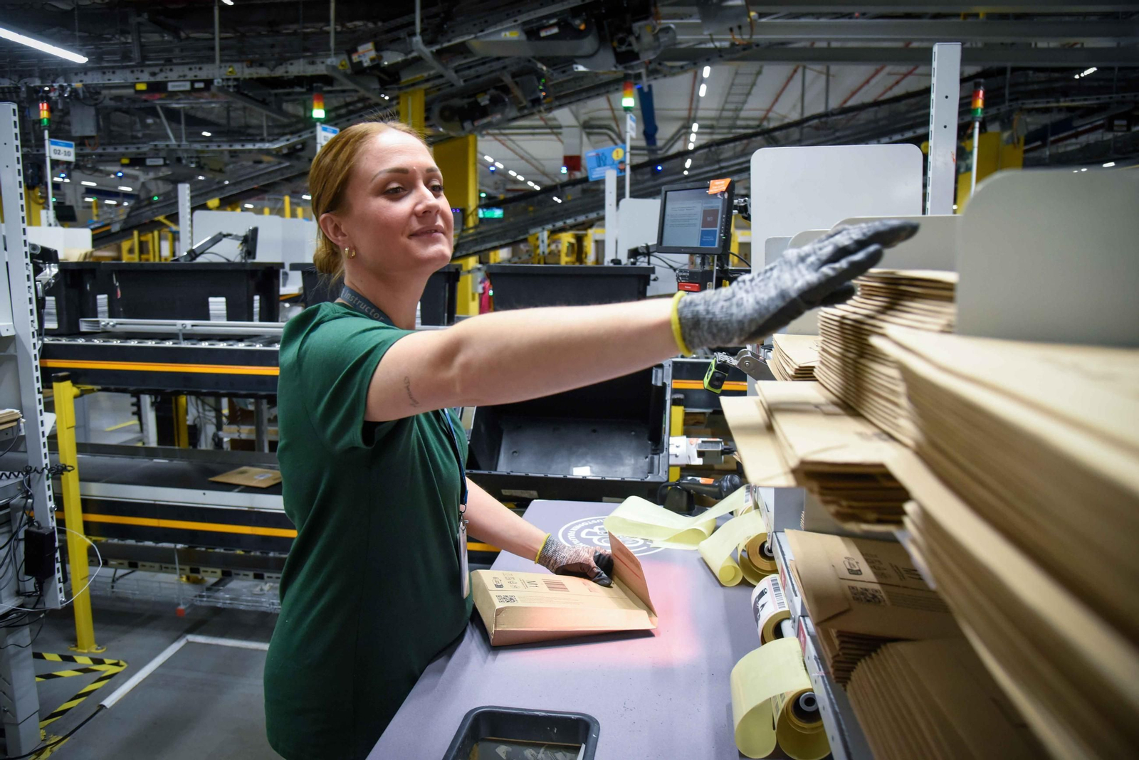 Quinto aniversario del centro de Amazon en Dos Hermanas
