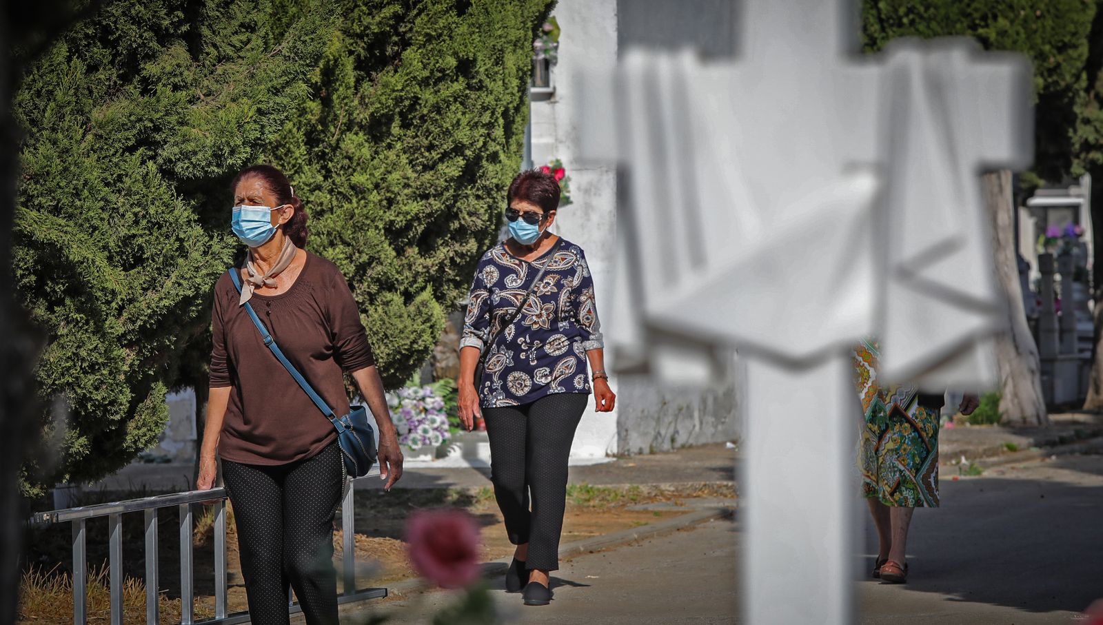 Día de Todos los Santos en el cementerio de Jerez