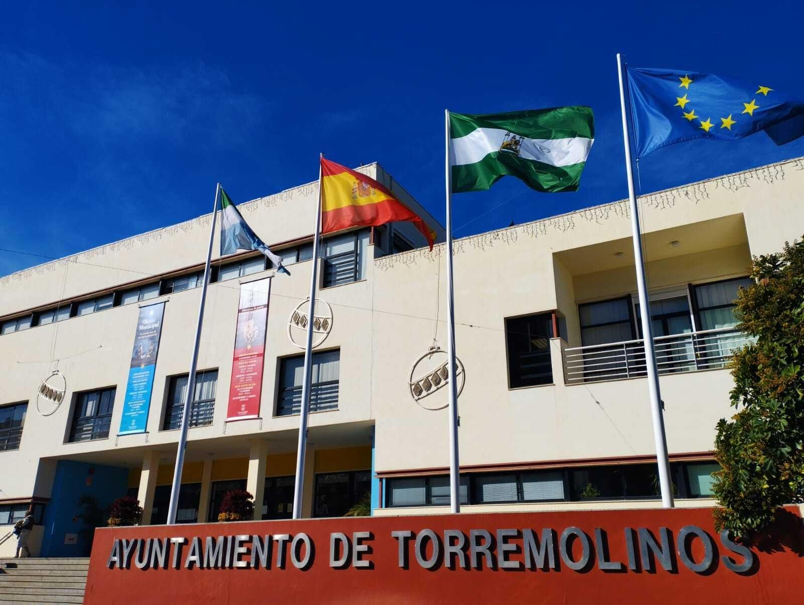 La fachada principal del Ayuntamiento de Torremolinos. La fachada principal del Ayuntamiento de Torremolinos.