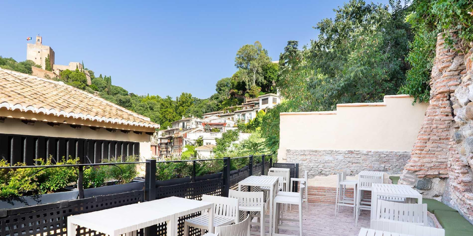 Hotel Boutique Puerta de las Granadas, Cuesta de Gomerez, 16, Granada