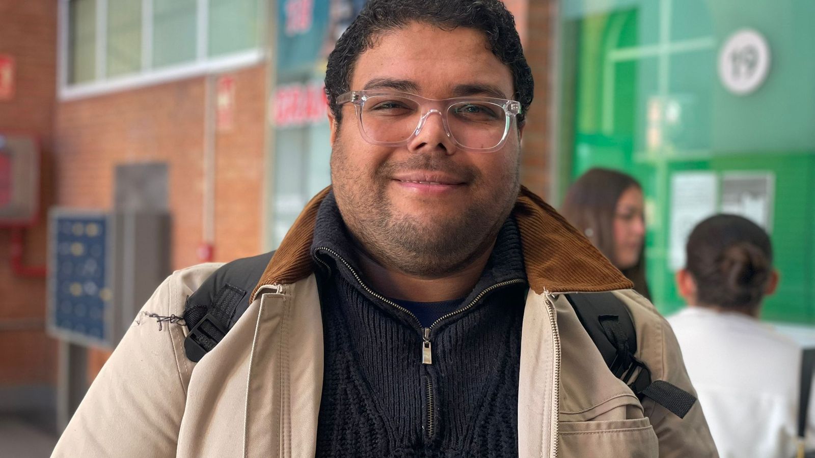 Mohamed Mabrash, viajero afectado por las cancelaciones de trenes