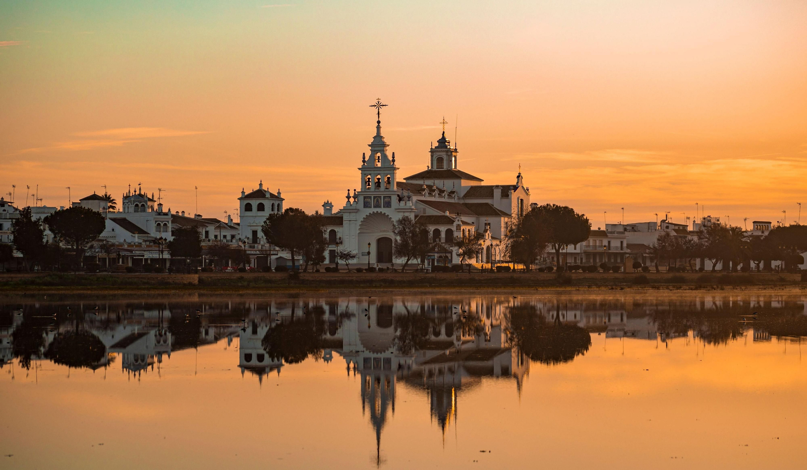 Dos de los diez pueblos más bonitos de Andalucía occidental están en Huelva