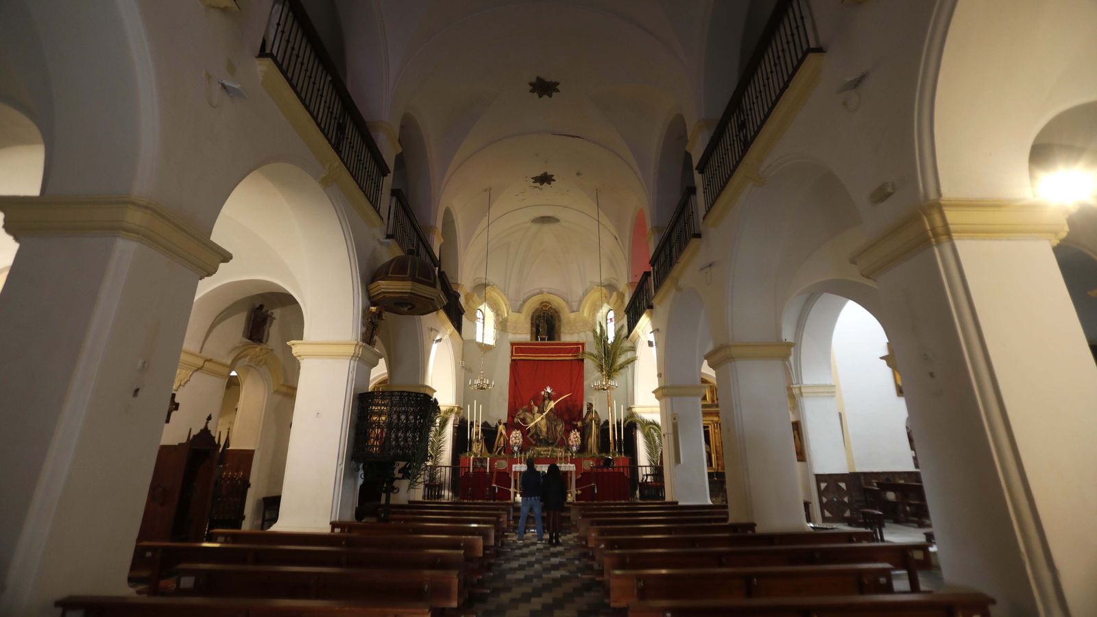 Fotos del Miercoles Santo en Tarifa:  Cristo del Consuelo y Nuestra Señora de las Lágrimas