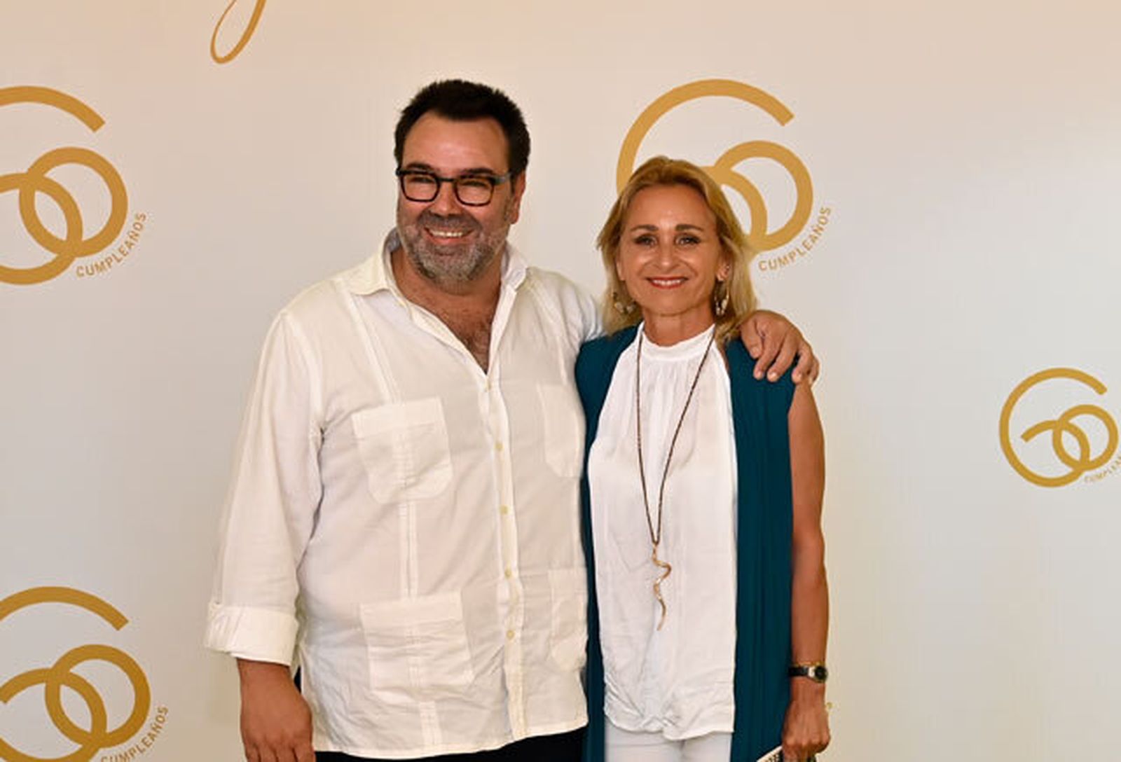 Políticos, actores, cantantes... muchos famosos entre los 3.500 invitados al cumpleaños de El Turronero