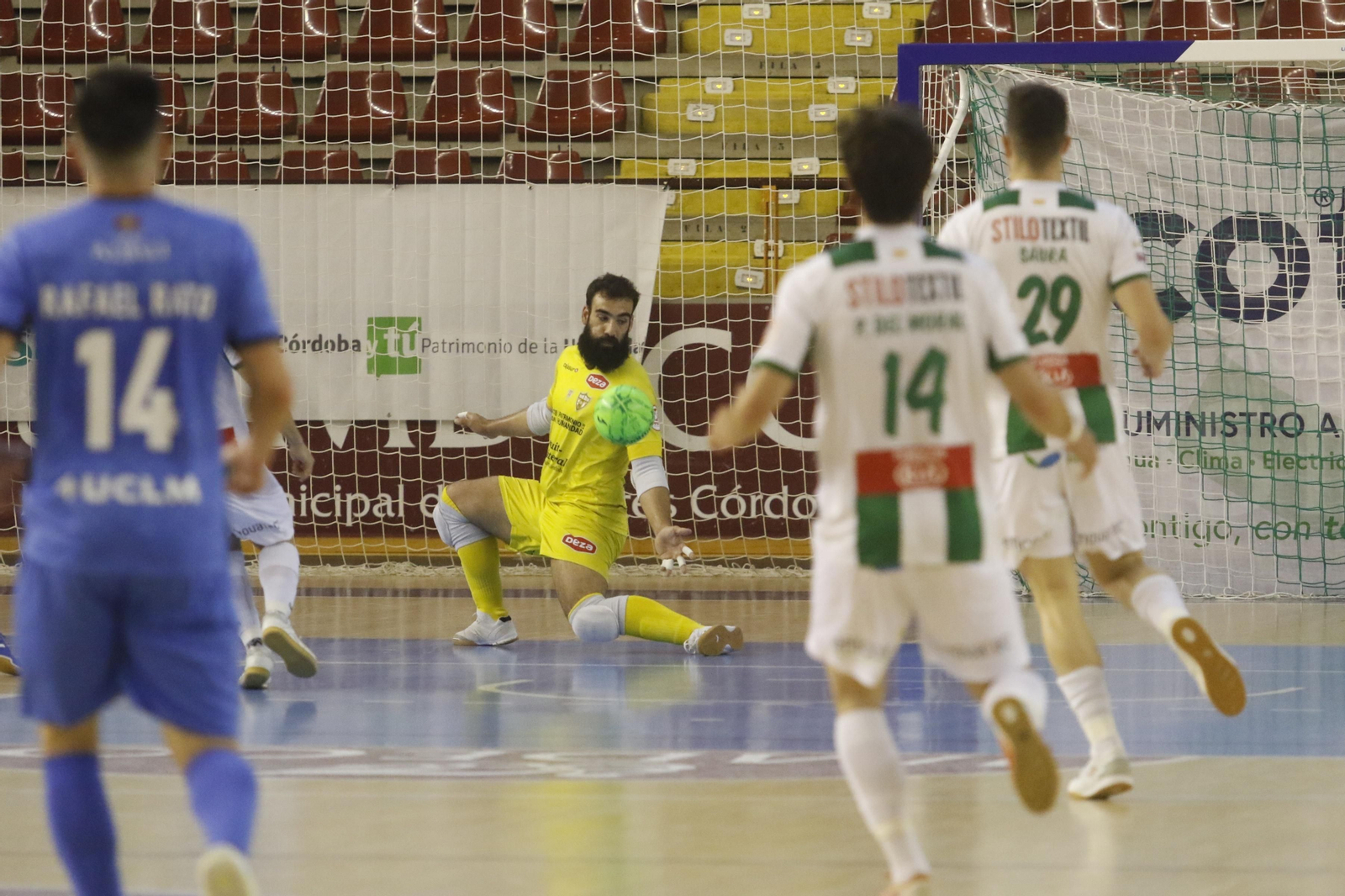 Las imágenes del empate del Córdoba Futsal ante Viña Albali Valdepeñas en Vista Alegre