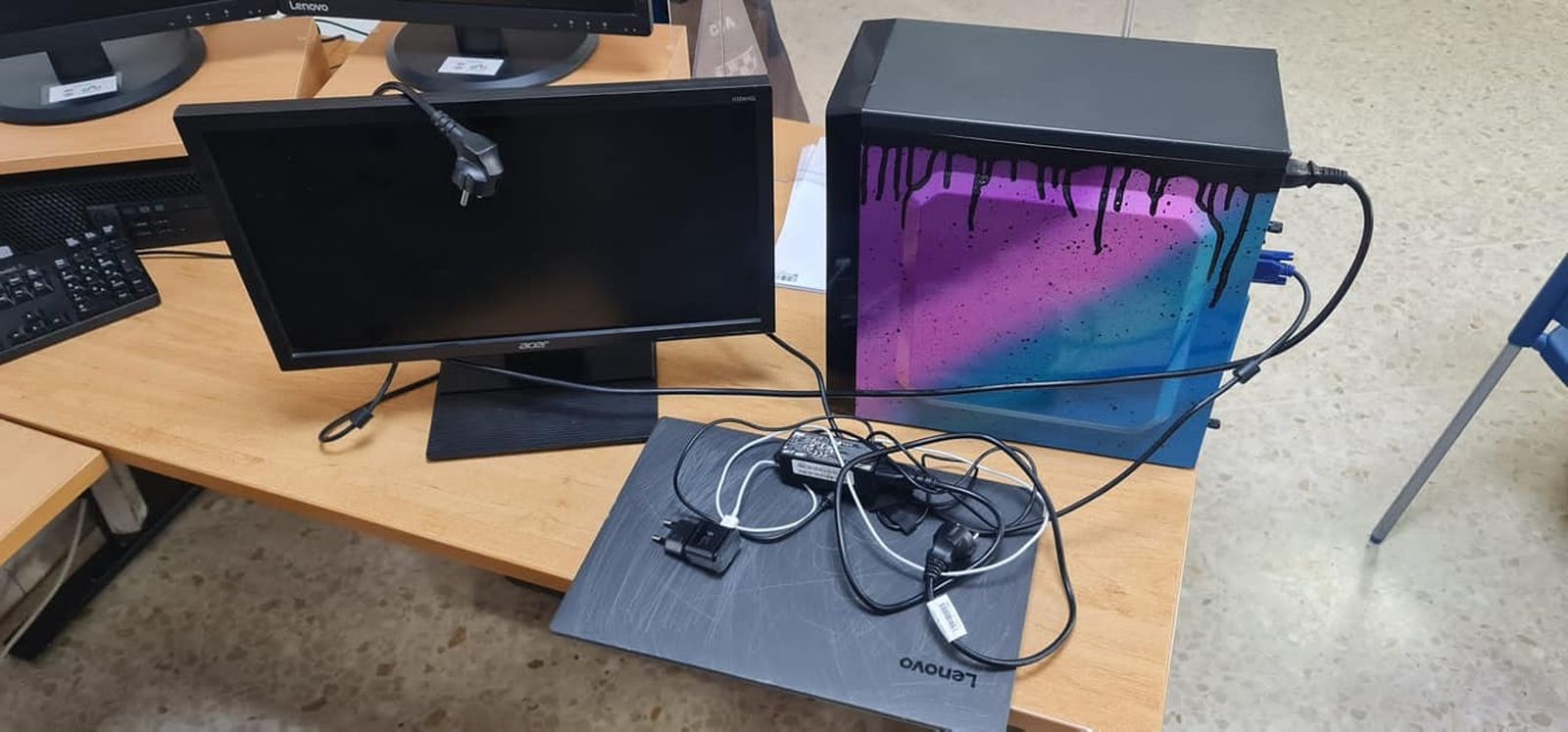 Material recuperado por los agentes de la Policía Local.