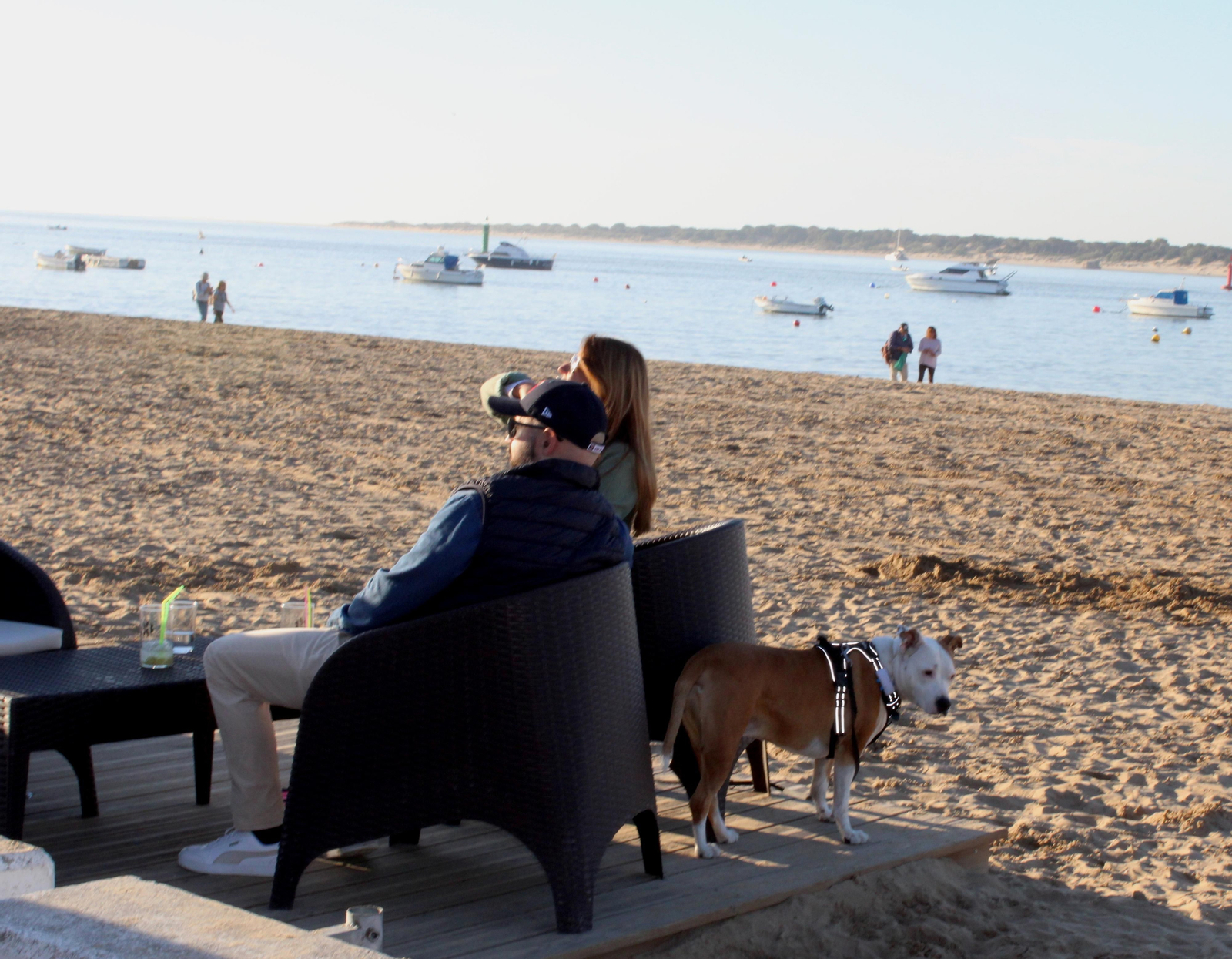 Paseo marítimo de Bajo Guía en enero de 2024: 'Abarrotao'