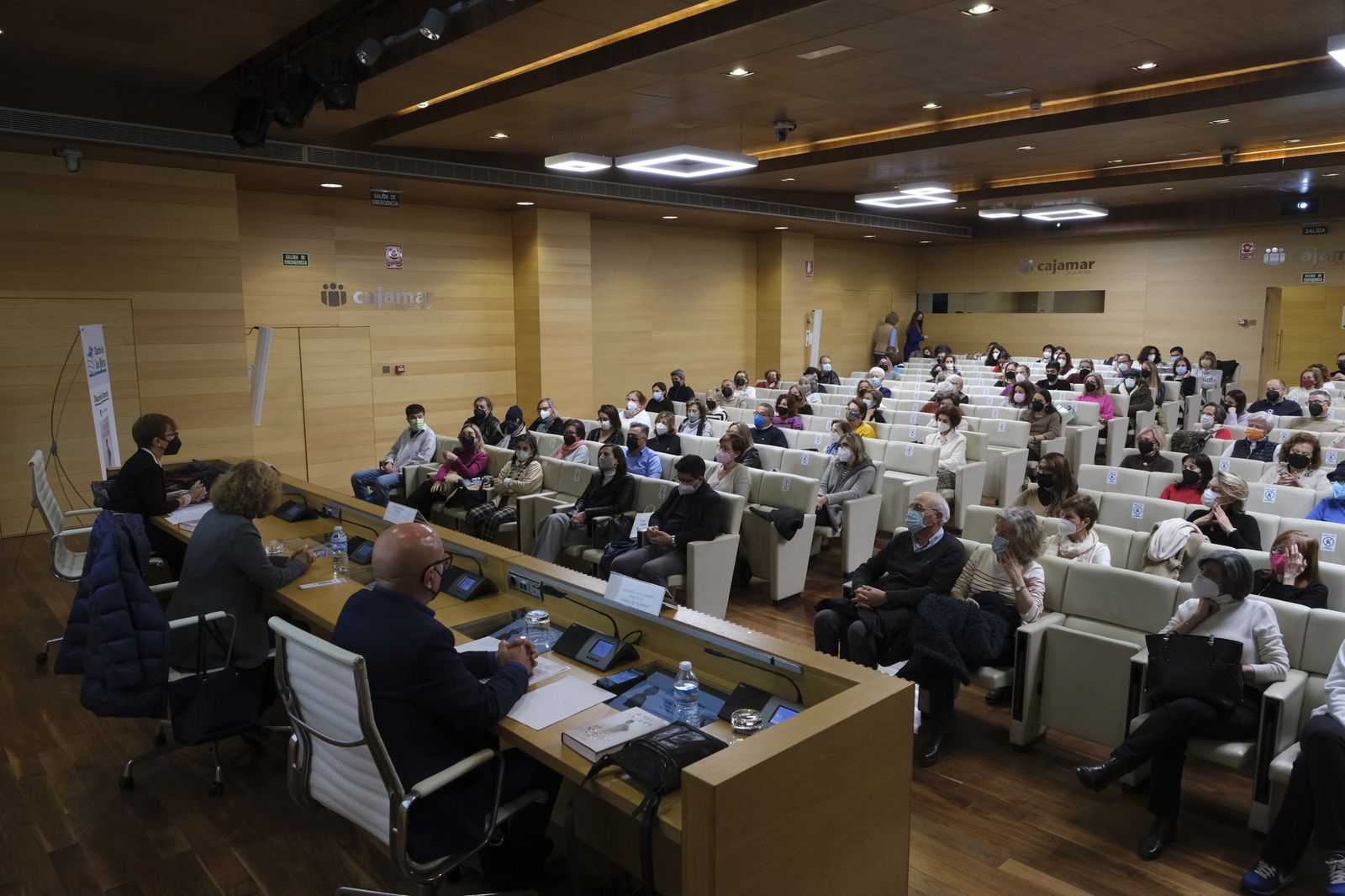 Fotogalería Diario de los Libros, con Julia Navarro. Almería
