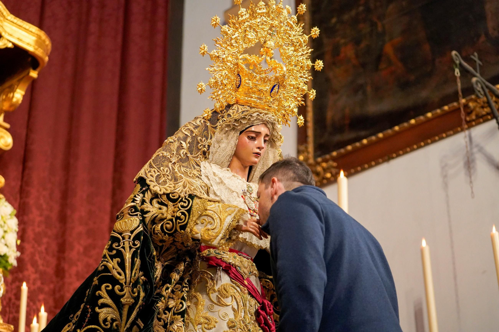 Besamanos de la Virgen de Gracia y Esperanza