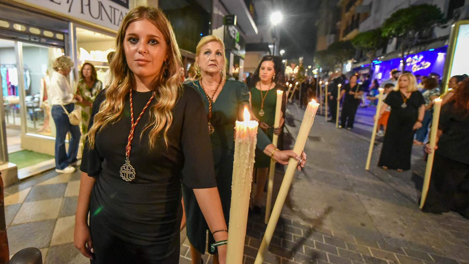 La Magna Mariana de Algeciras por la calle Convento, en imagenes