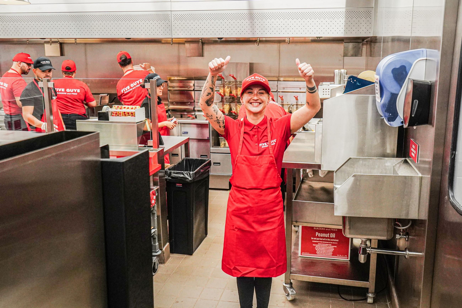 Así es la nueva hamburguesería del centro de Granada: todas las imágenes de Five Guys