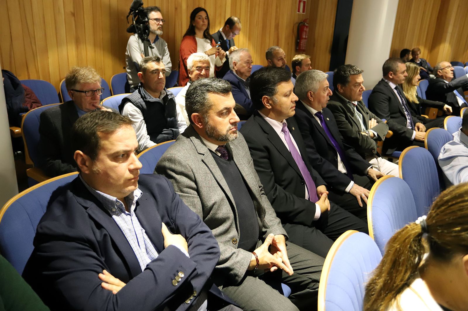 Imágenes de la presentación de la Guía de Semana Santa de Huelva Información