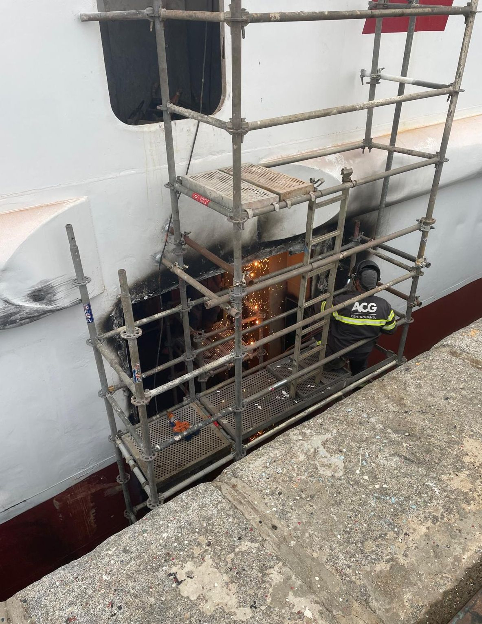 Imagen más general sobre el punto exacto en el que el Volcánde Timanfaya sufrió el impacto a causa del fuerte temporal de lluvia y viento registrado en Cádiz