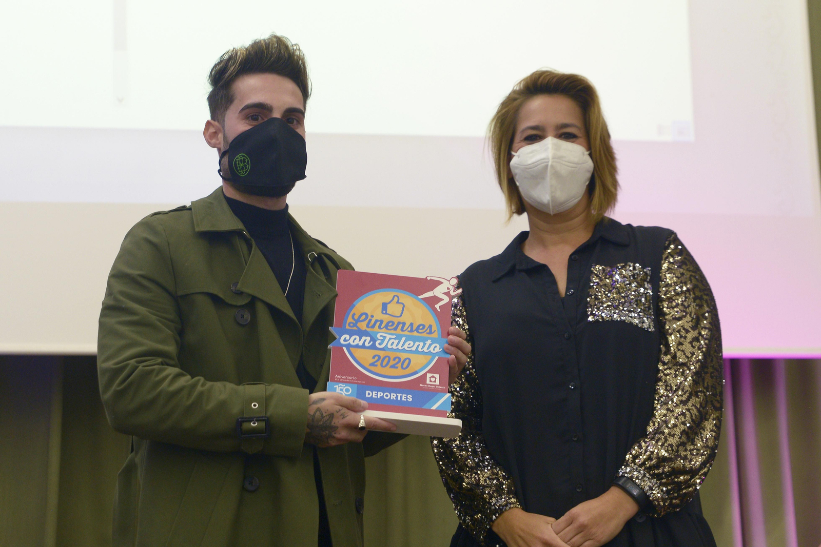 Acto de entrega de prémios linenses con talento.