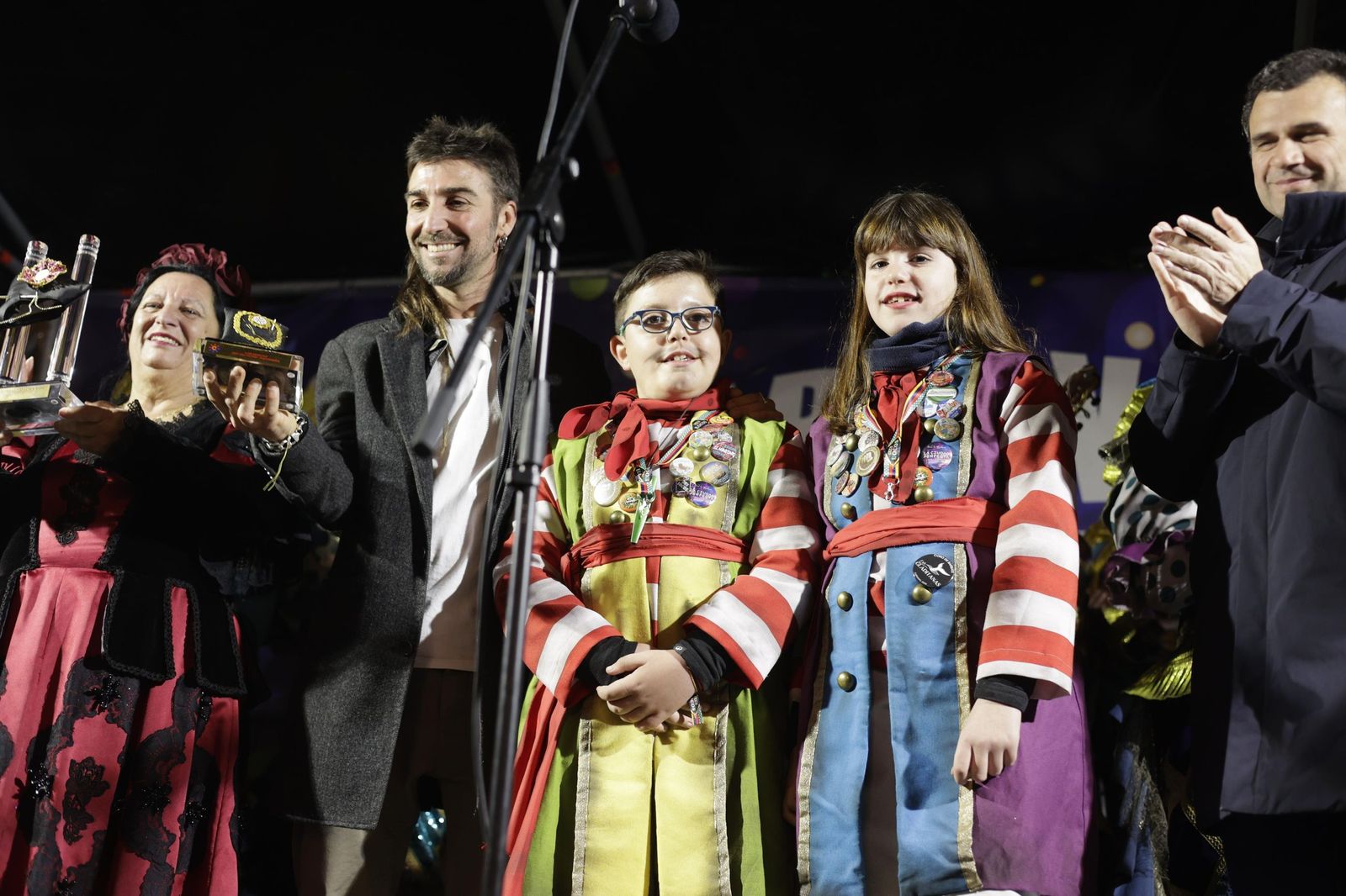 Las mejores imágenes del Jueves de Carnaval en Cádiz