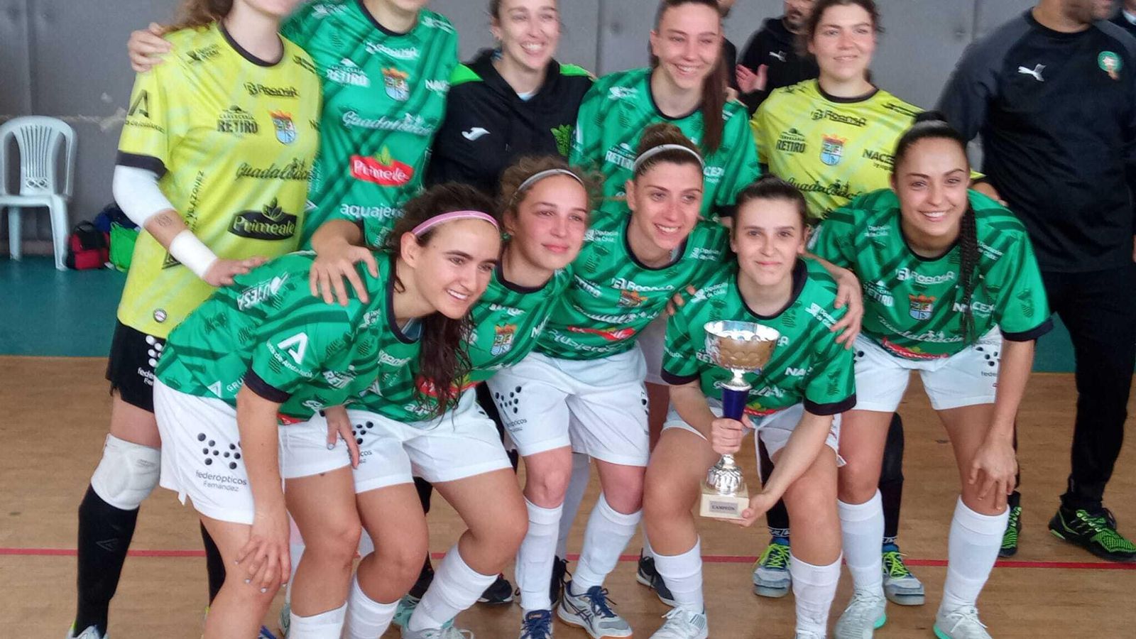 El Guada FSF, con el trofeo conquistado en Tánger.