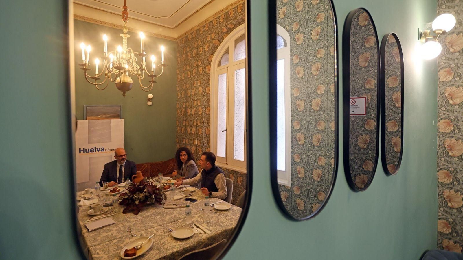 El salón verde de la Casa Gilda acoge la Tertulia Cofrade "El Aguaó" El salón verde de la Casa Gilda acoge la Tertulia Cofrade "El Aguaó"