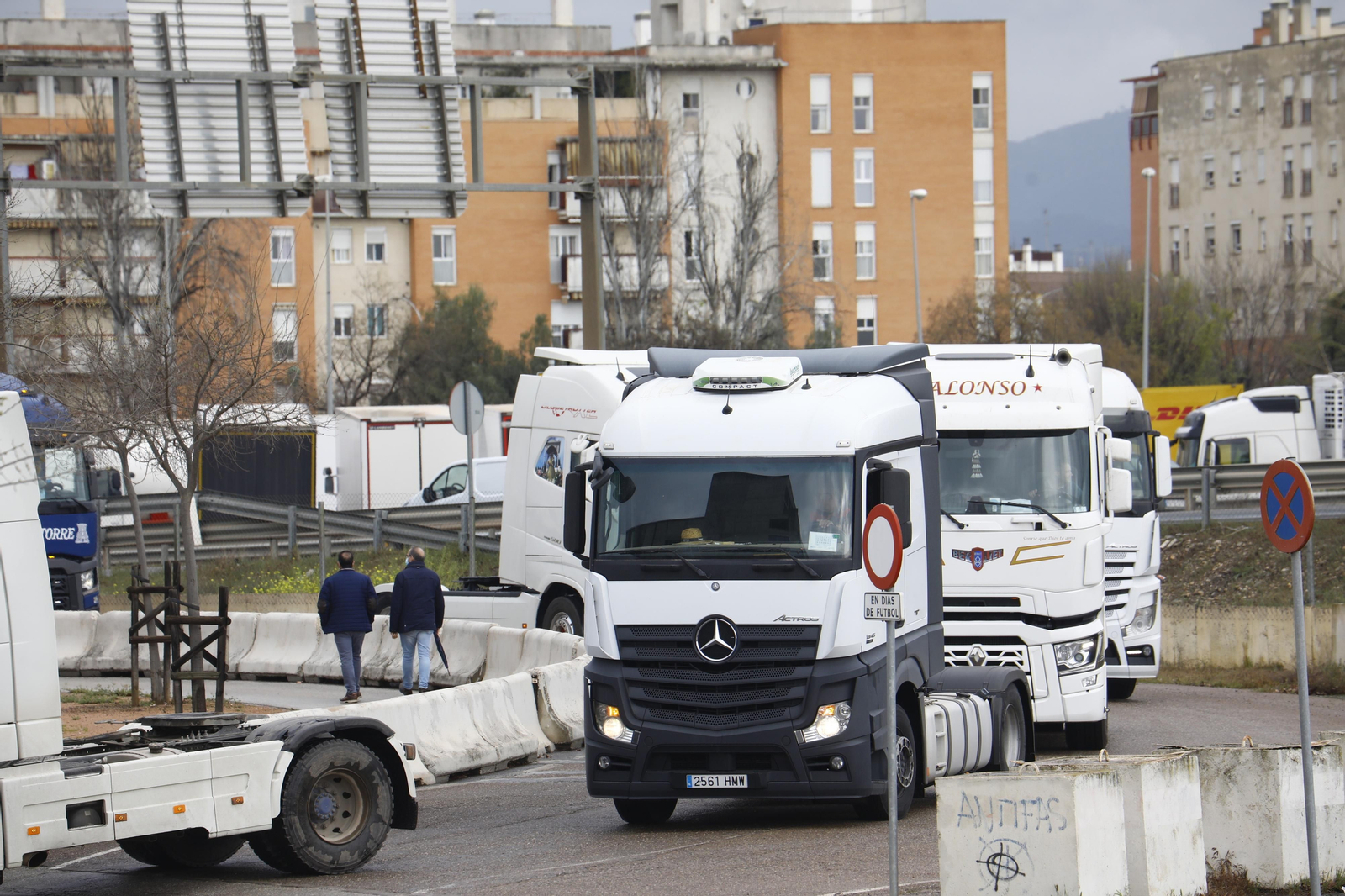 Cientos de camiones se concentran en Córdoba: las imágenes de una protesta multitudinaria