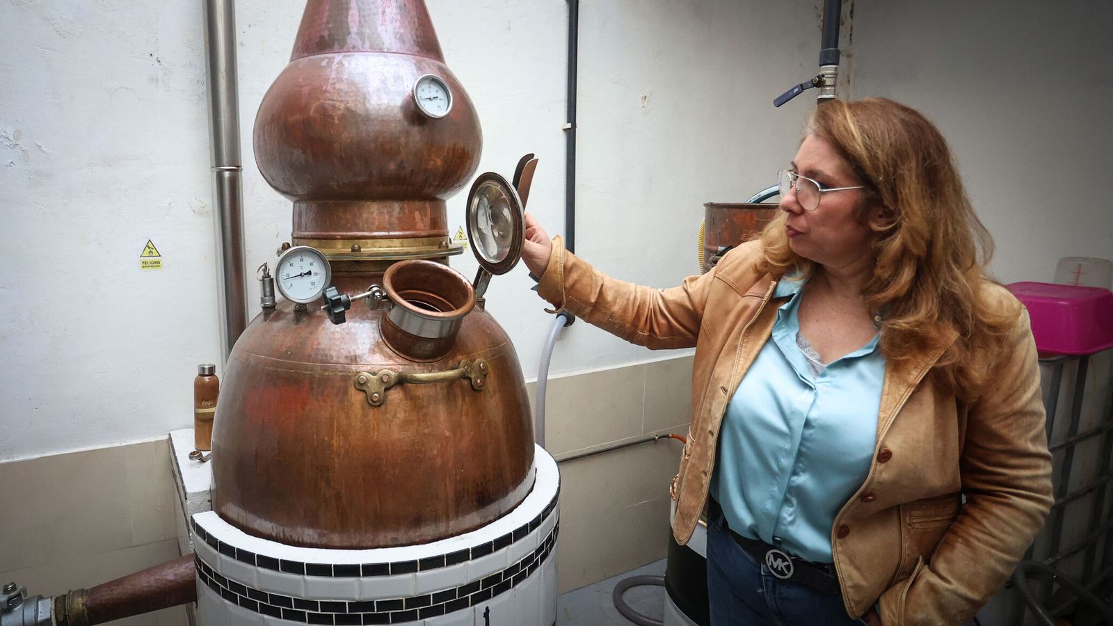 Este alambique de cobre tiene capacidad para 200 litros.