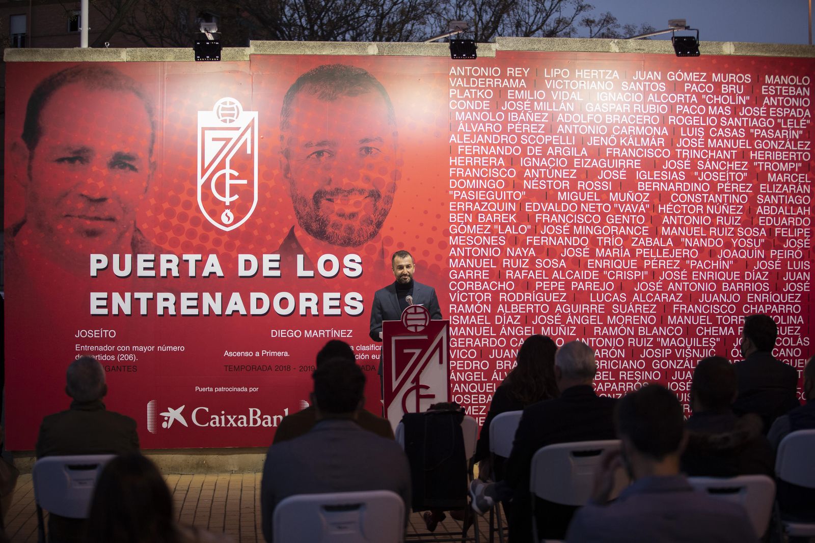 Fotos: Inauguración del espacio de Diego Martínez en la Puerta de los Entrenadores